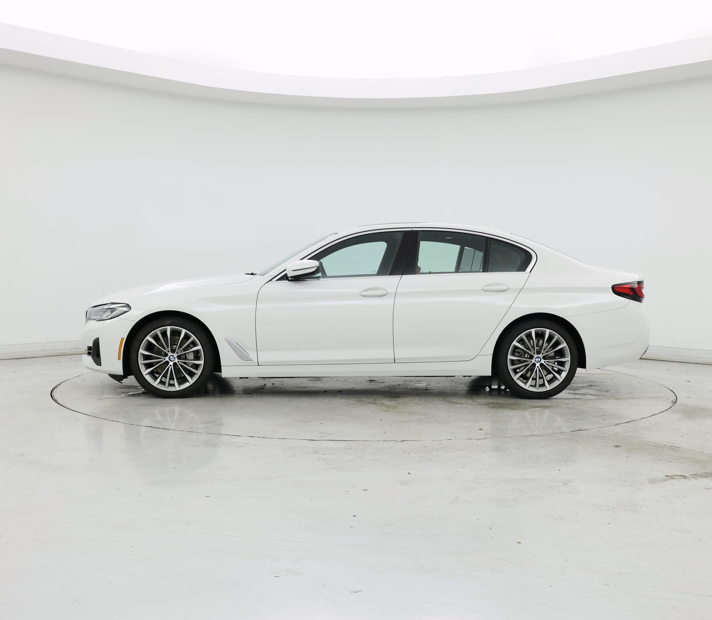 Thumbnail: 2022 BMW 5 Series - 3