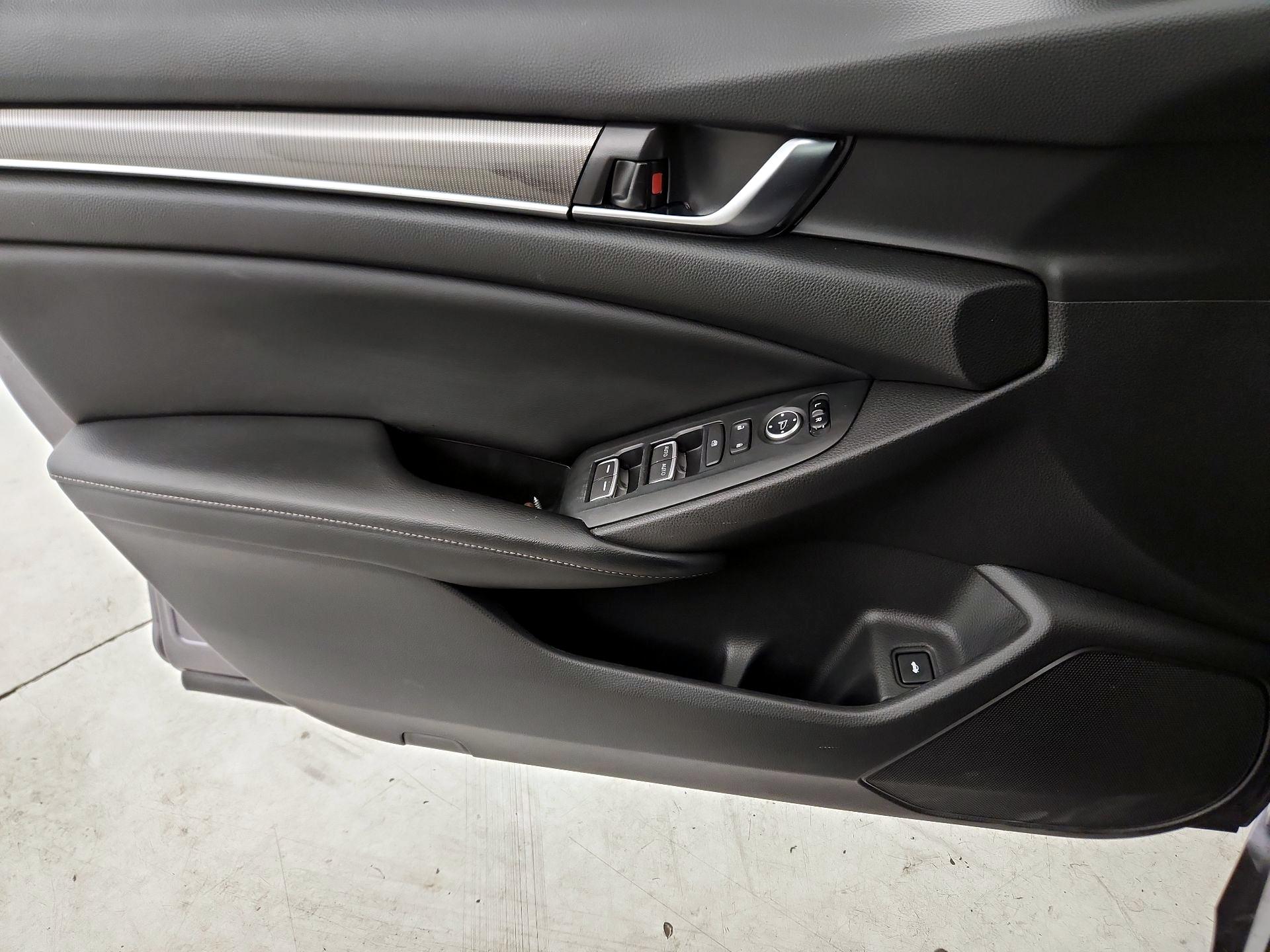 Thumbnail: 2018 Honda Accord - 12