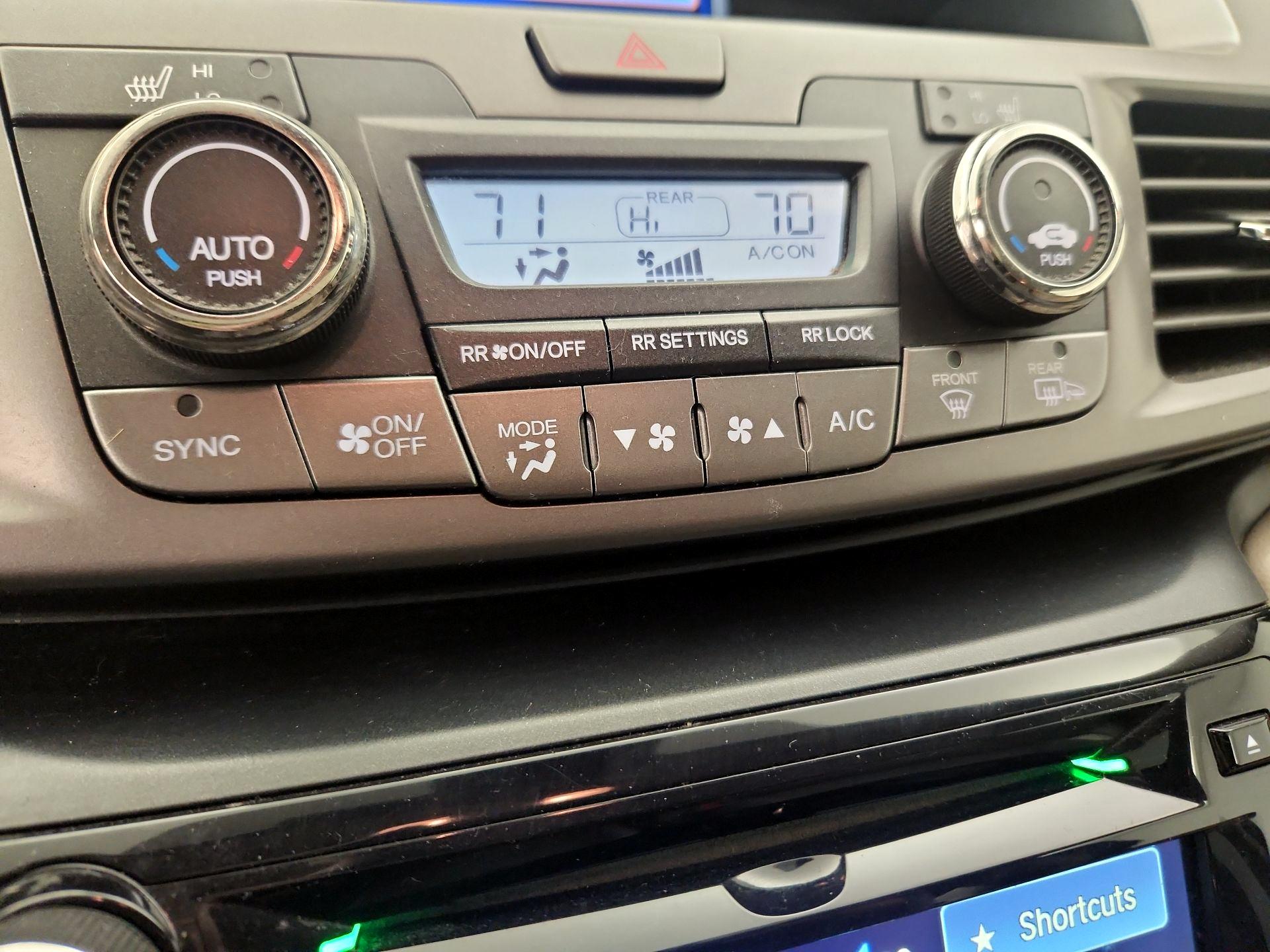 Thumbnail: 2014 Honda Odyssey - 16