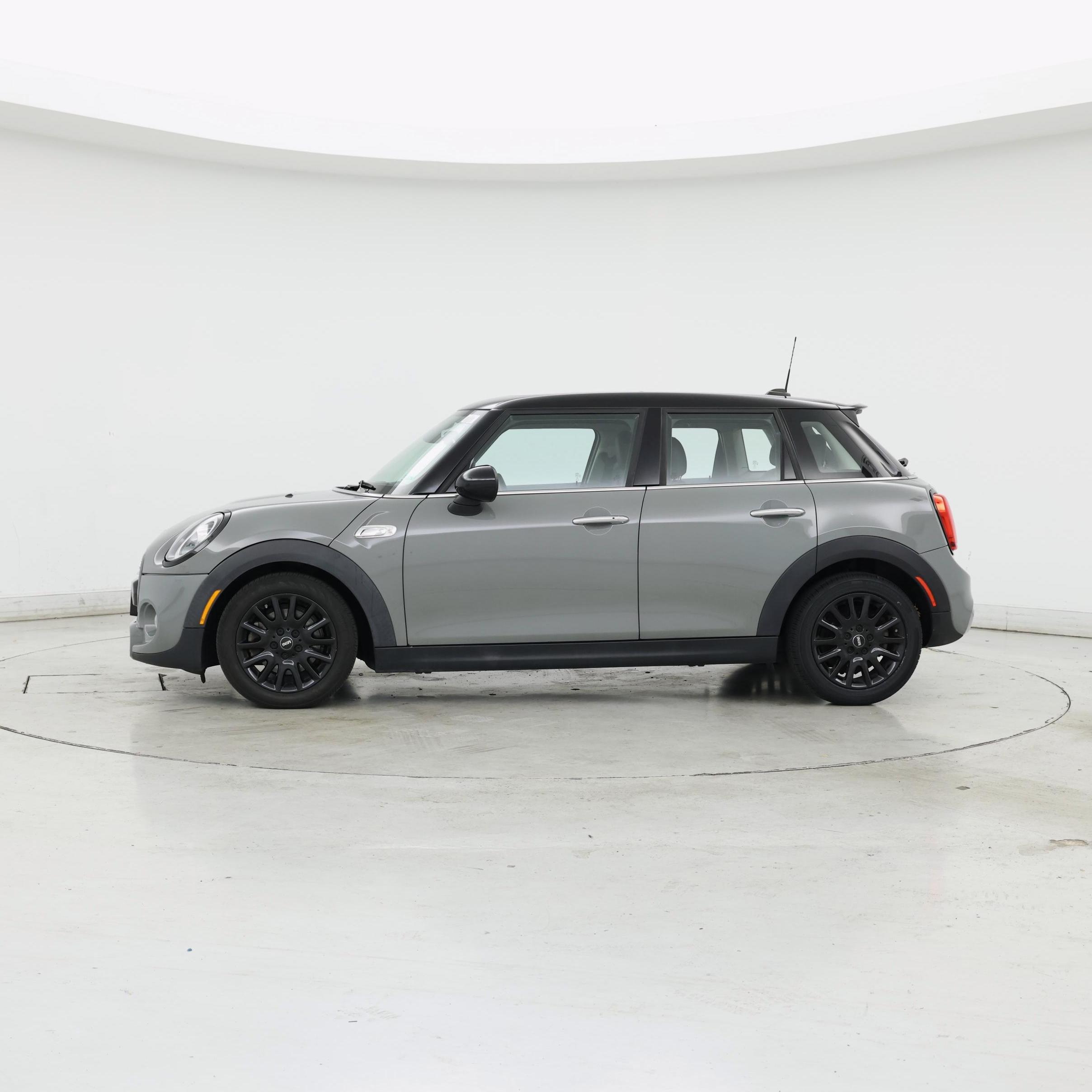 Thumbnail: 2019 MINI Cooper Hardtop - 3