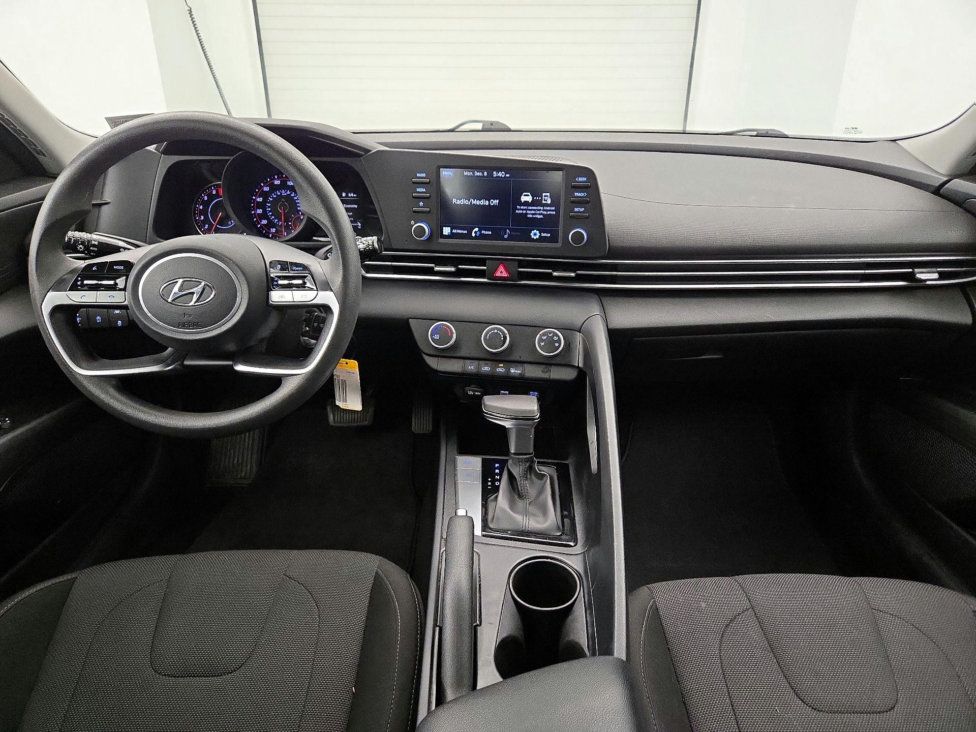 Thumbnail: 2021 Hyundai Elantra - 9