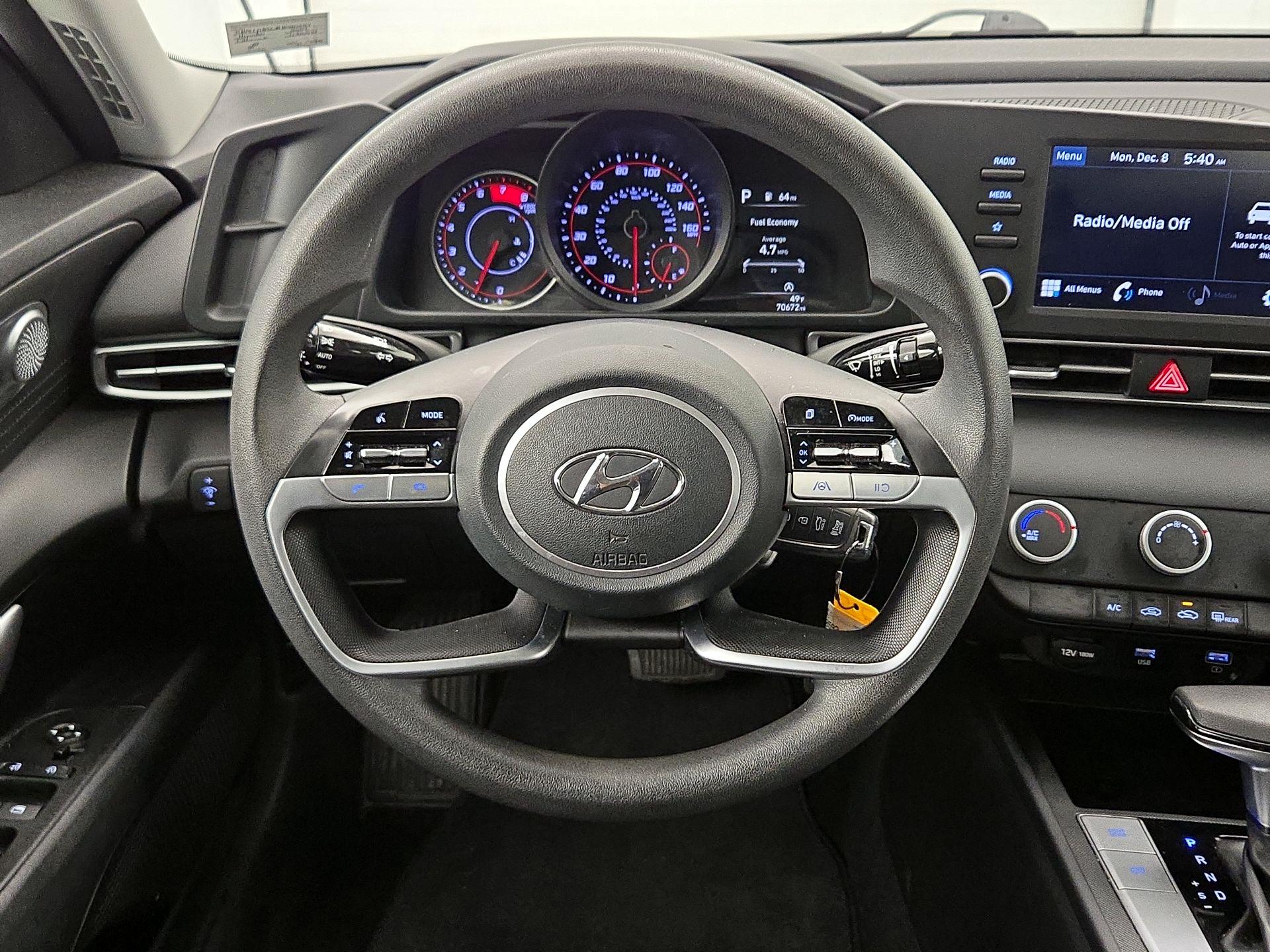 Thumbnail: 2021 Hyundai Elantra - 10