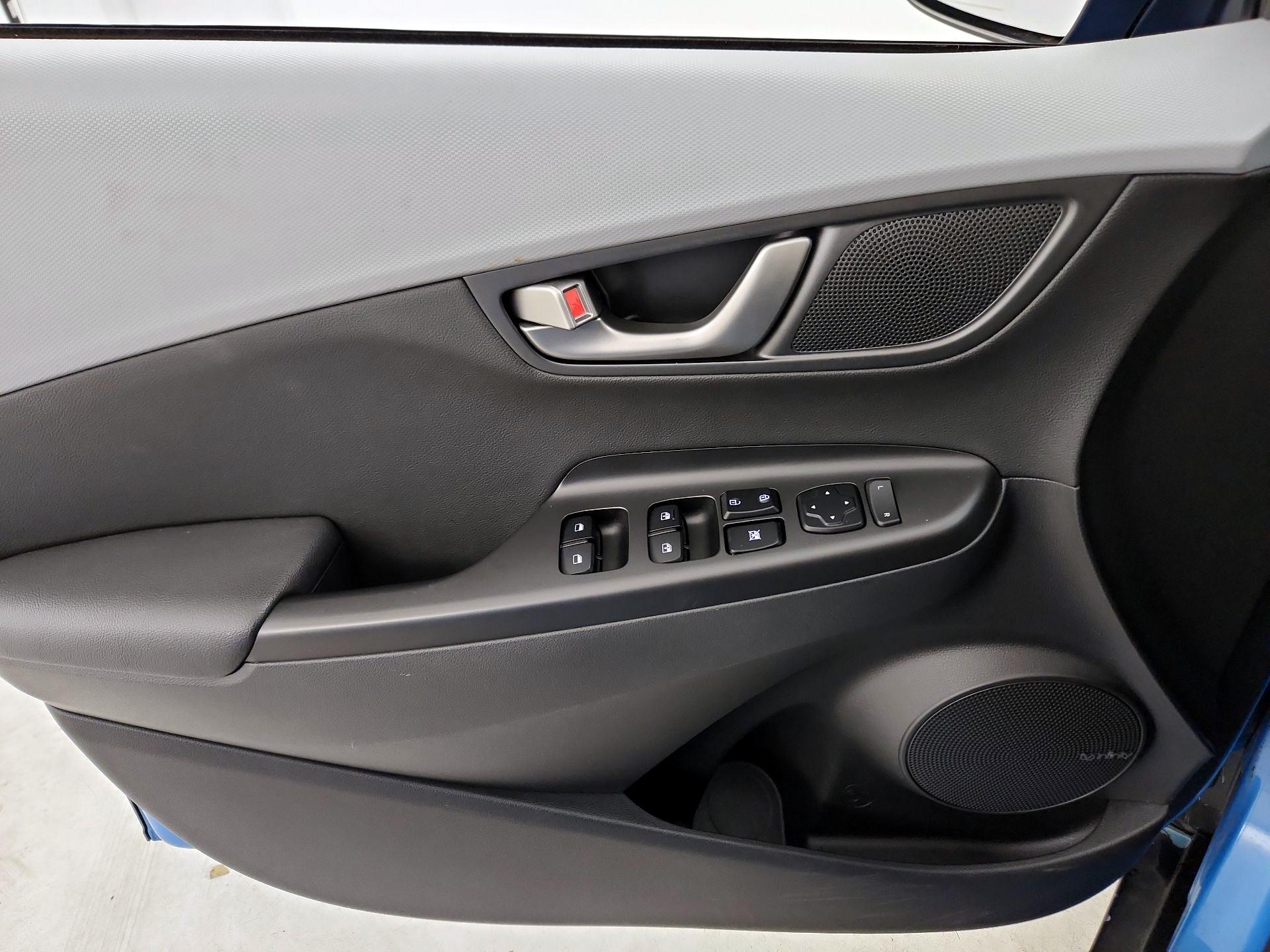 Thumbnail: 2020 Hyundai Kona - 12