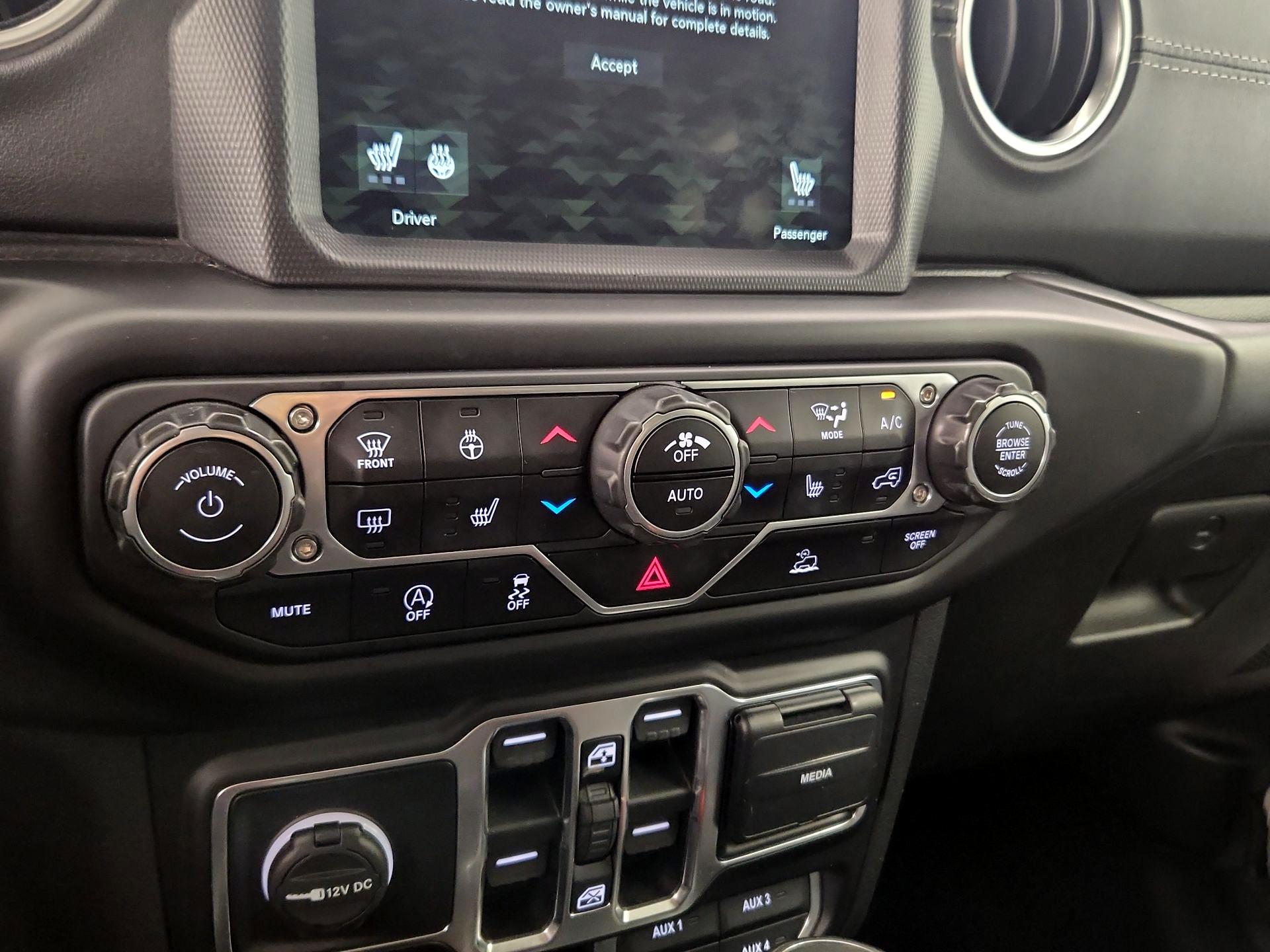 Thumbnail: 2020 Jeep Gladiator - 17