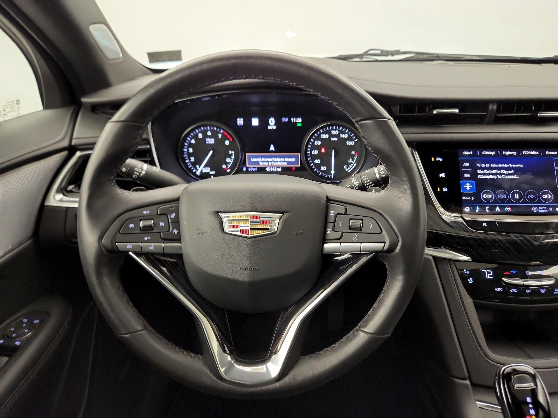 Thumbnail: 2023 Cadillac XT6 - 10