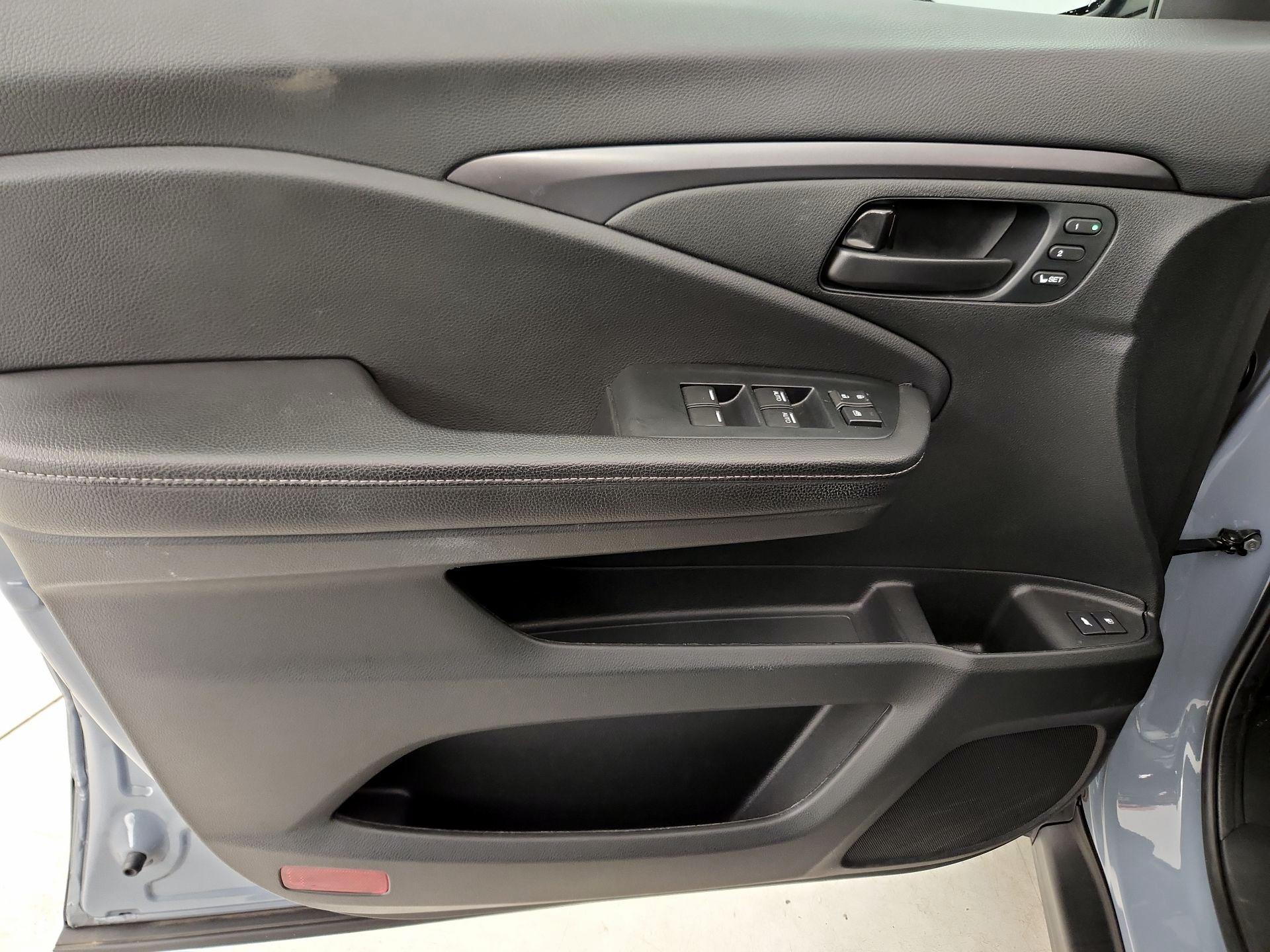 Thumbnail: 2023 Honda Passport - 12