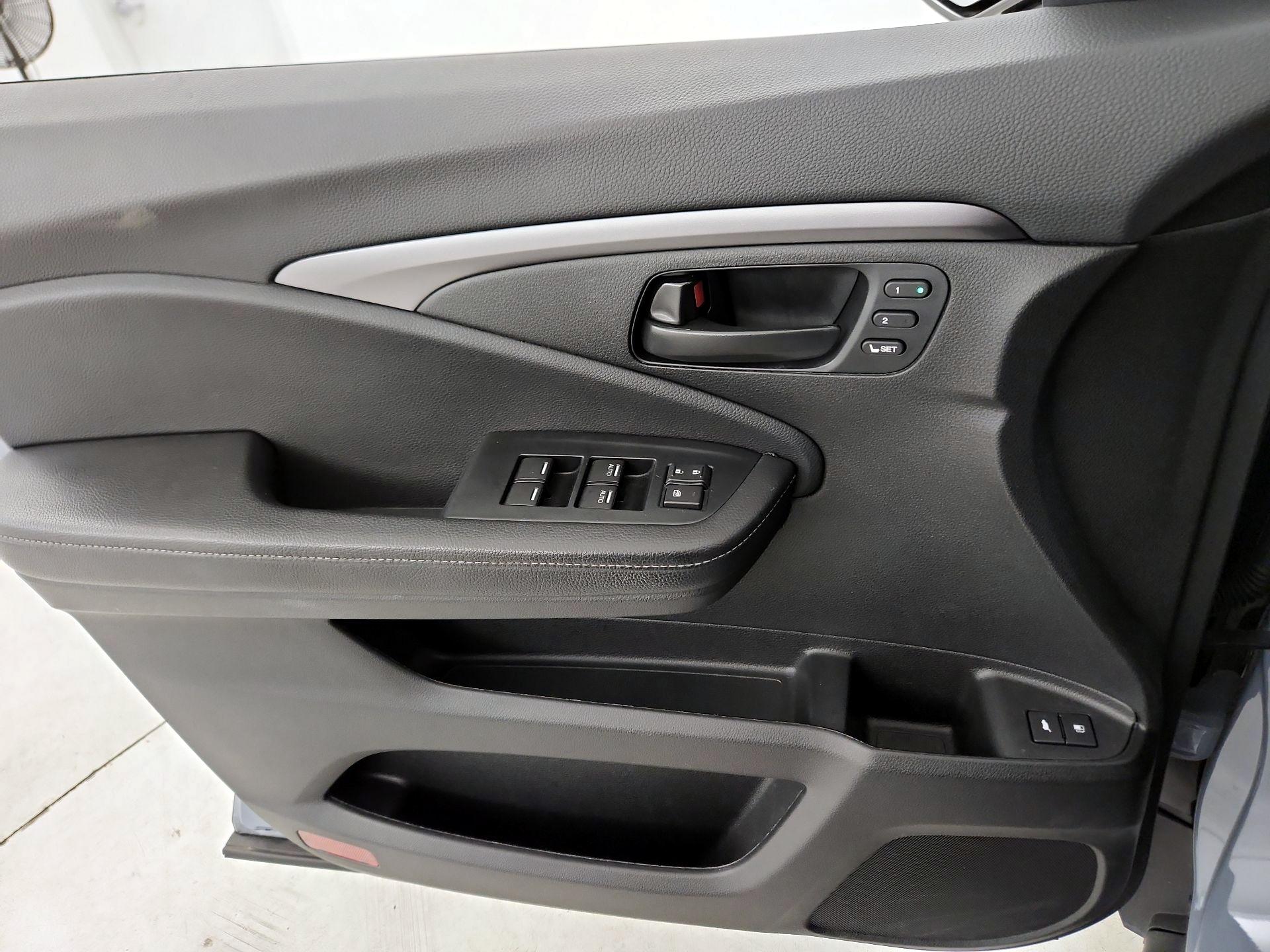 Thumbnail: 2023 Honda Passport - 13