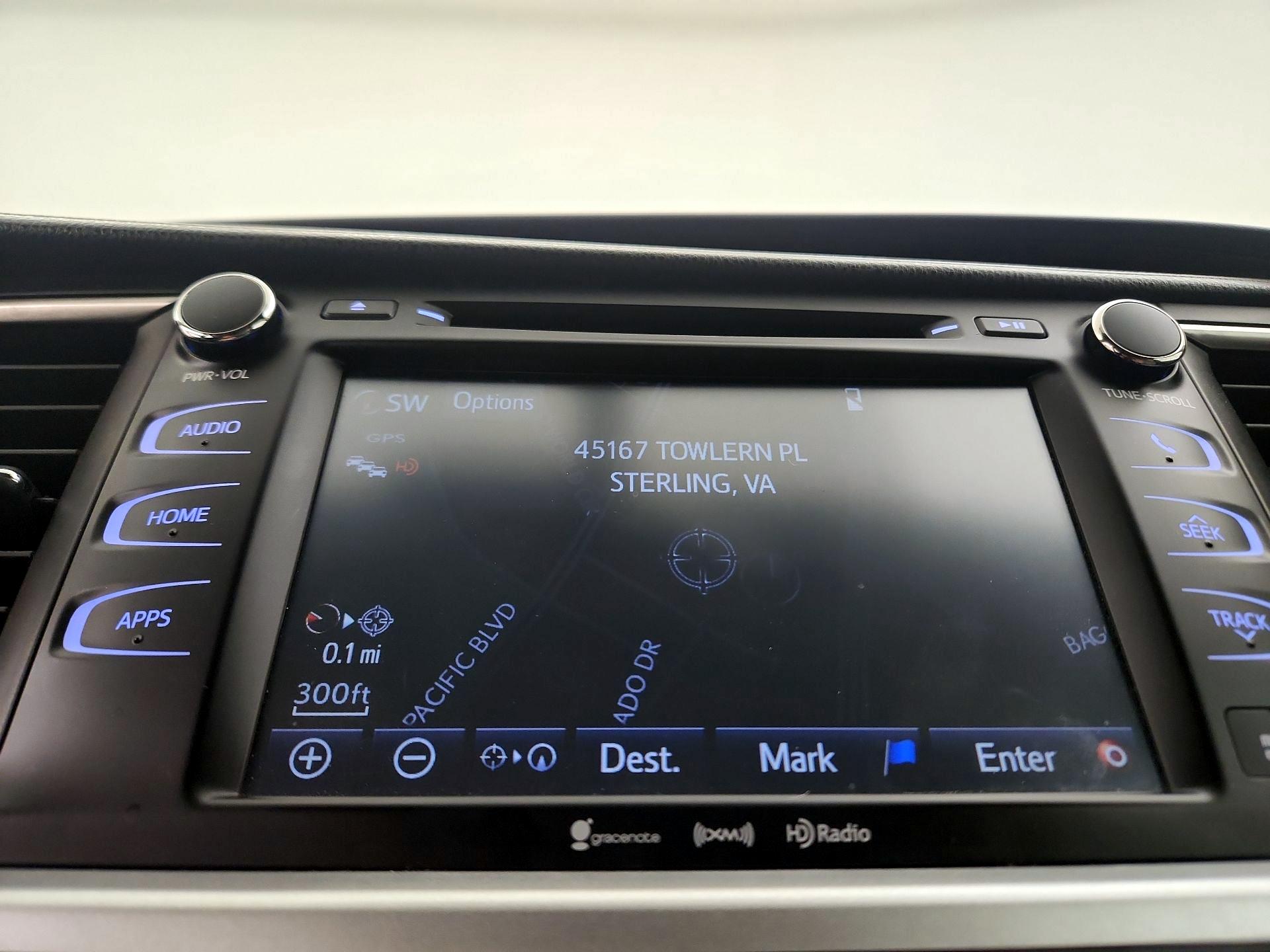 Thumbnail: 2016 Toyota Highlander - 14