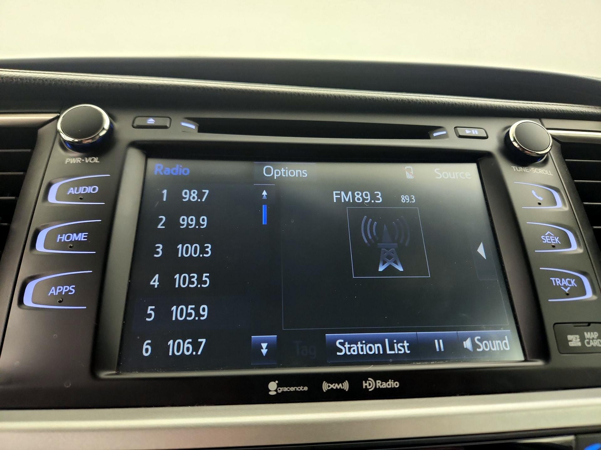 Thumbnail: 2016 Toyota Highlander - 16