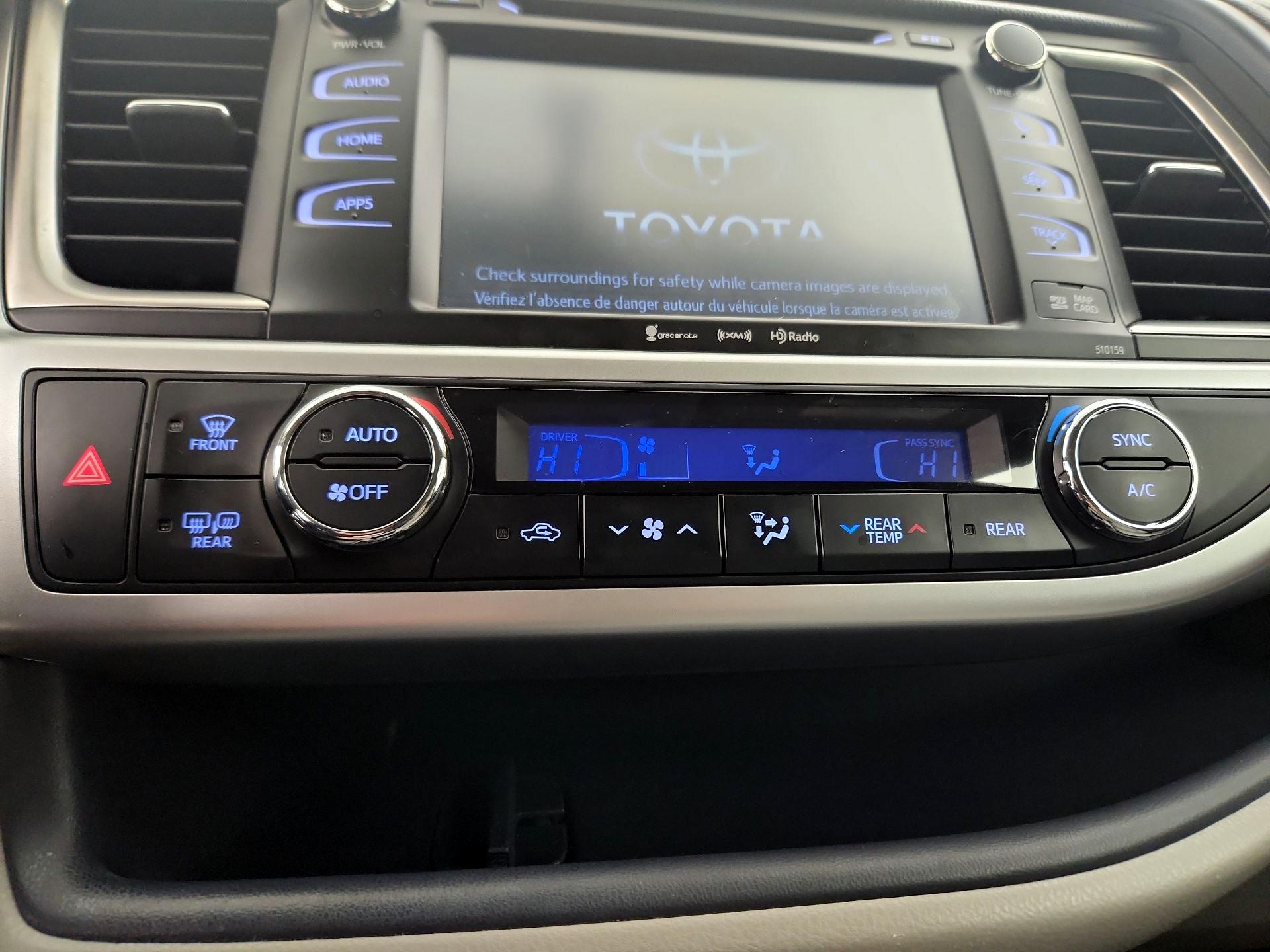 Thumbnail: 2016 Toyota Highlander - 17