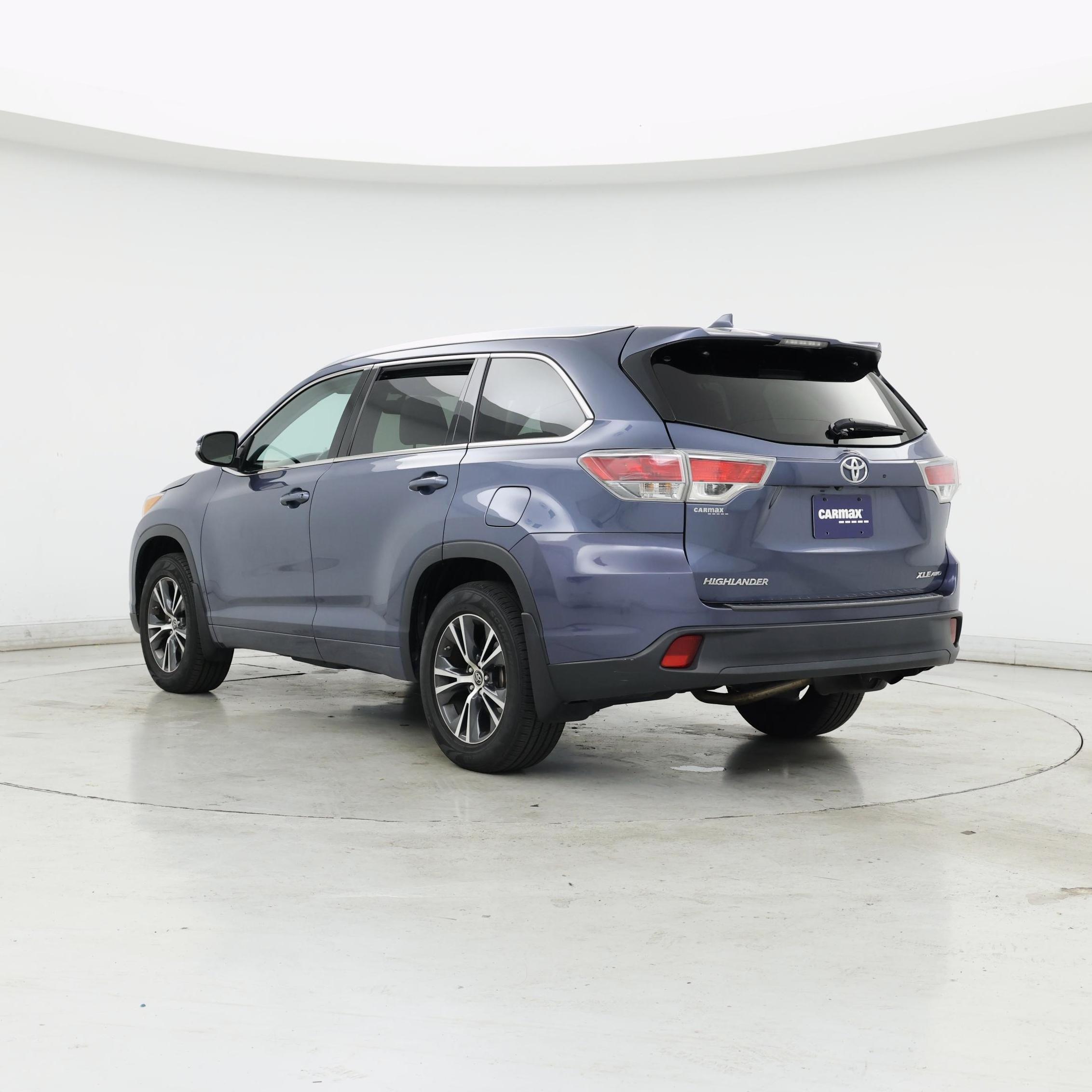 Thumbnail: 2016 Toyota Highlander - 2