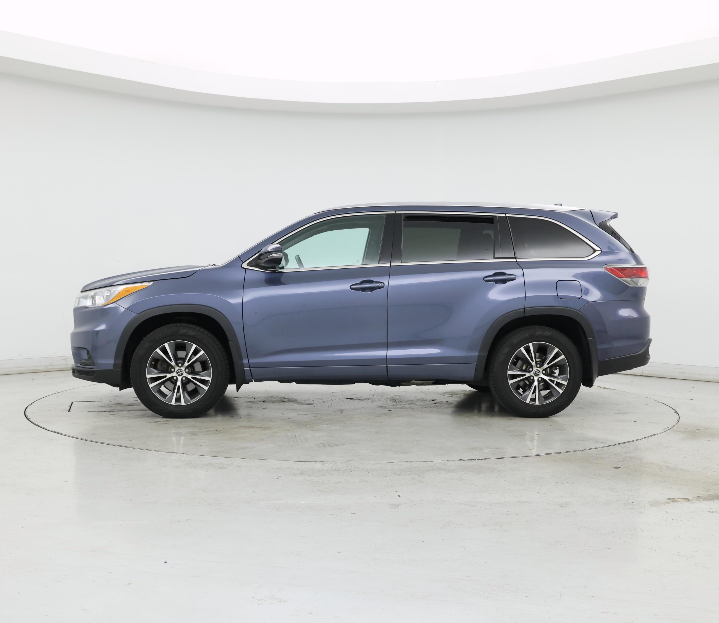 Thumbnail: 2016 Toyota Highlander - 3
