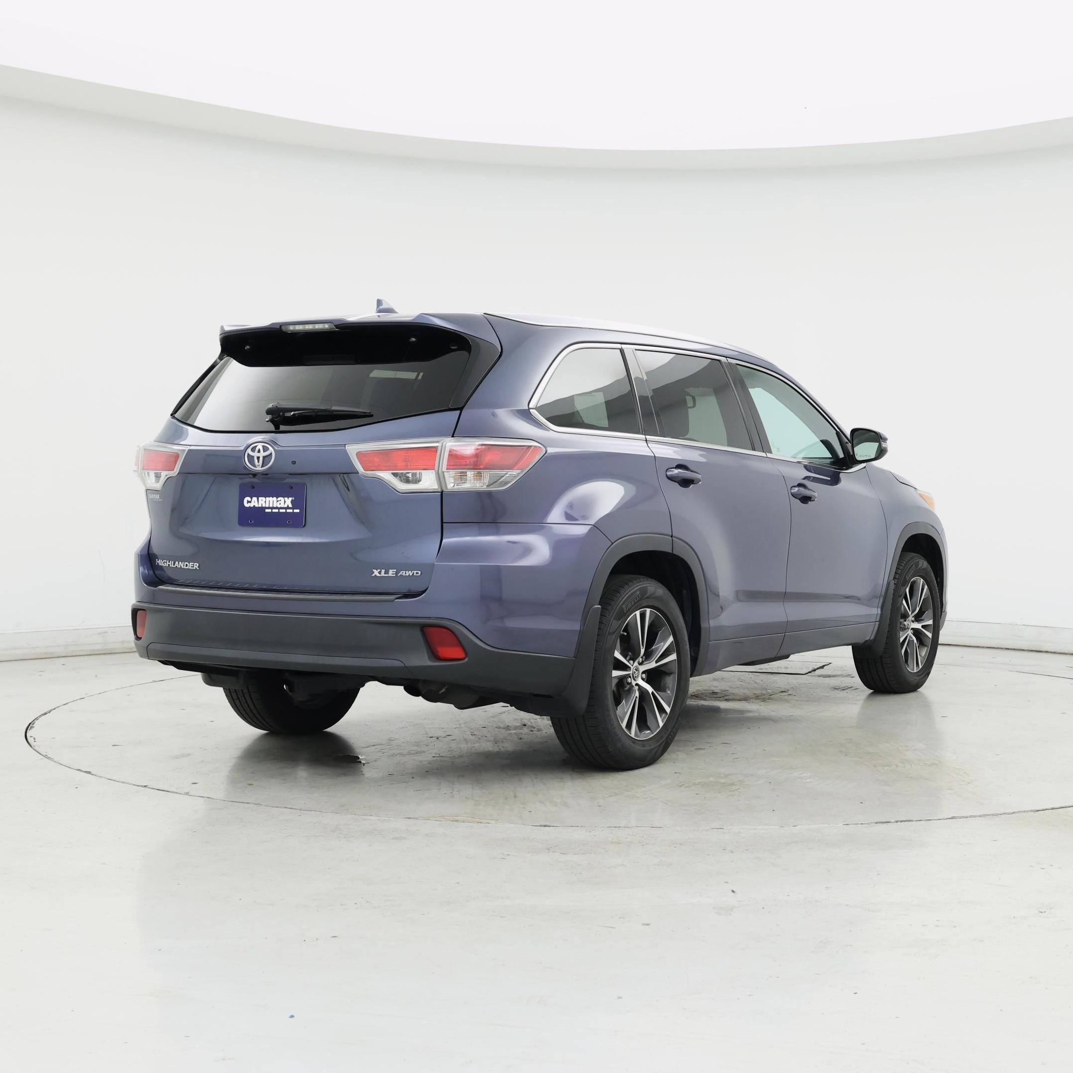 Thumbnail: 2016 Toyota Highlander - 8