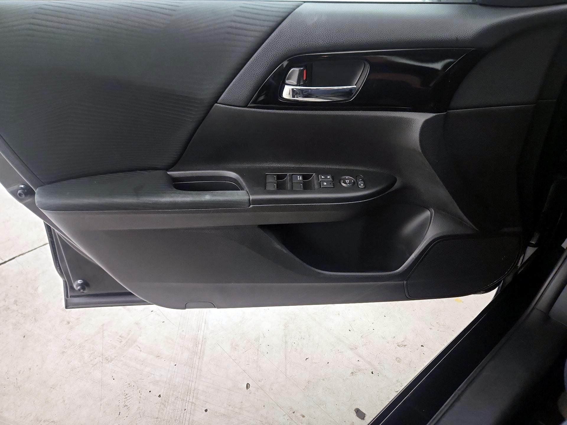 Thumbnail: 2016 Honda Accord - 12