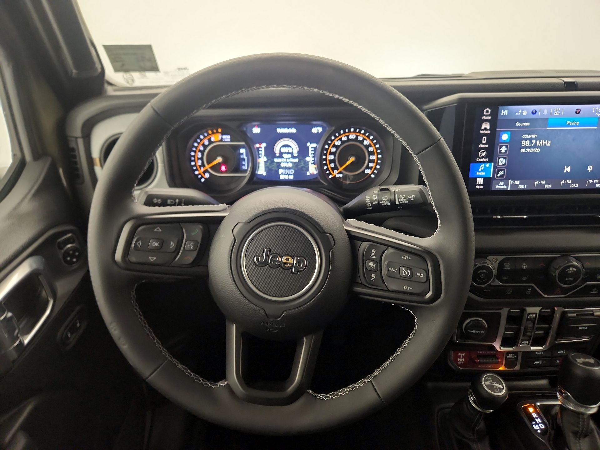 Thumbnail: 2025 Jeep Wrangler - 10