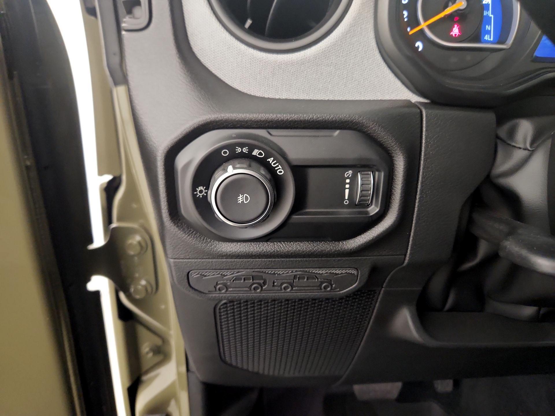 Thumbnail: 2025 Jeep Wrangler - 13