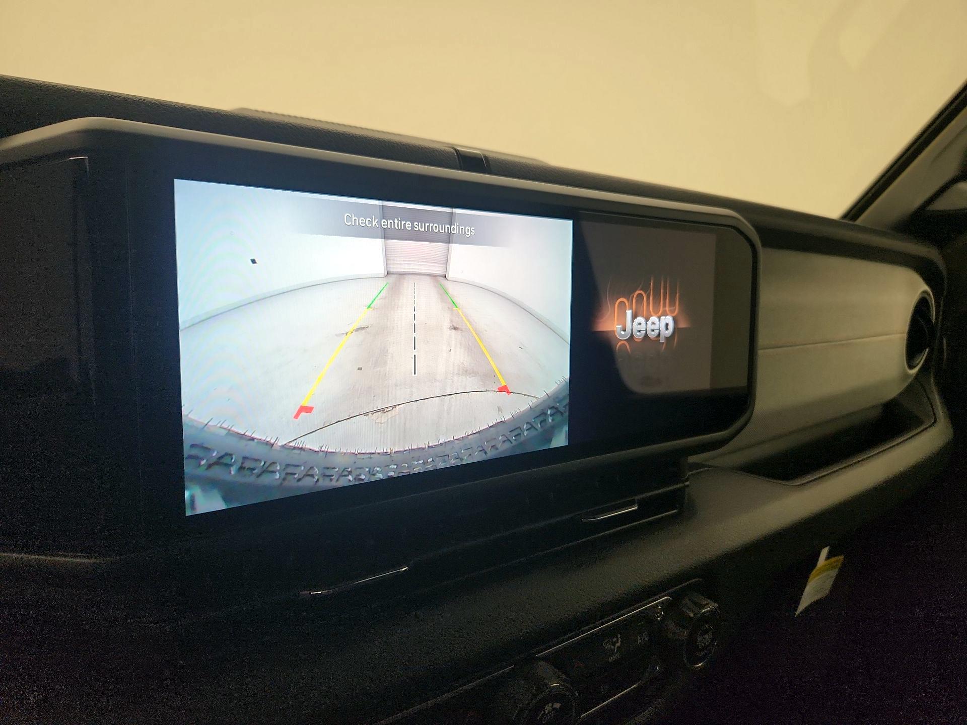 Thumbnail: 2025 Jeep Wrangler - 14