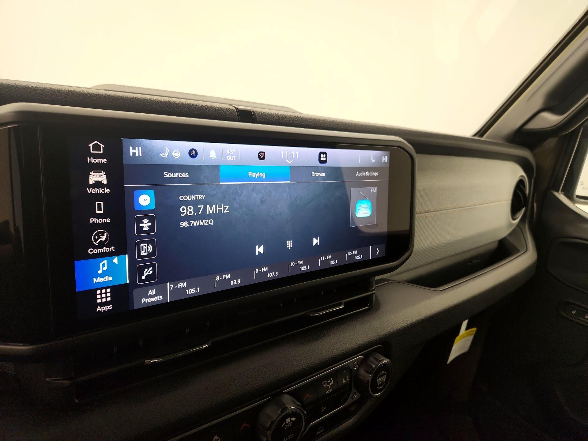 Thumbnail: 2025 Jeep Wrangler - 15