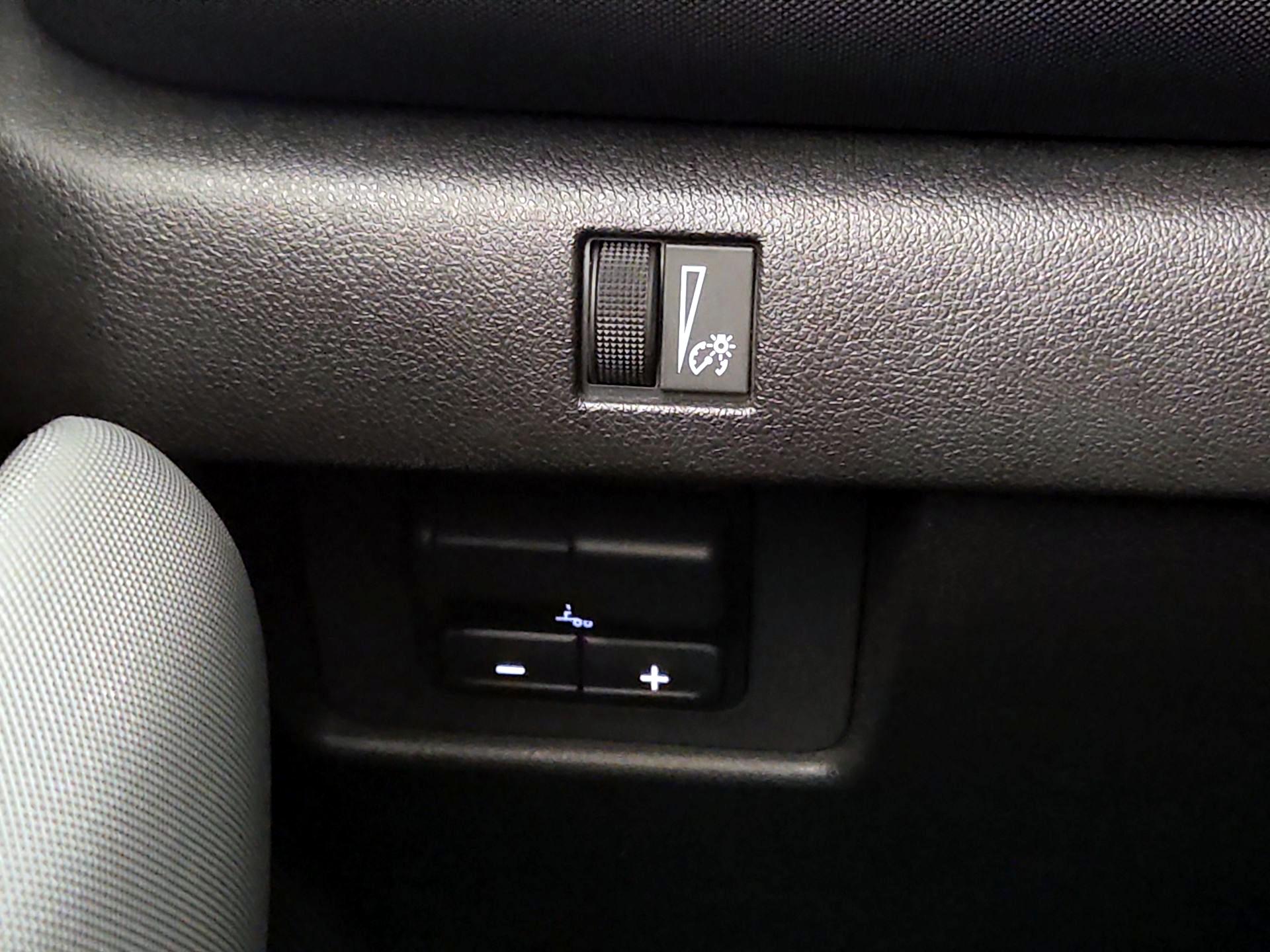 Thumbnail: 2024 Chevrolet Colorado - 13