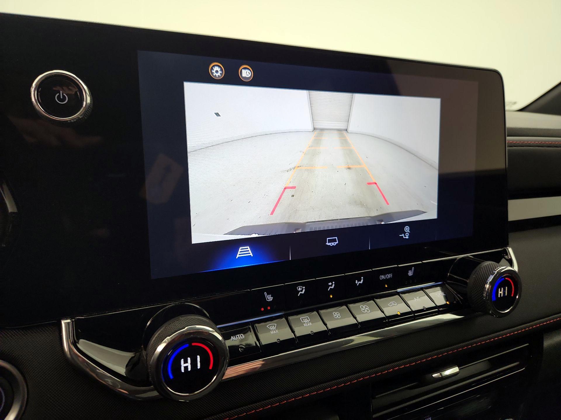 Thumbnail: 2024 Chevrolet Colorado - 15