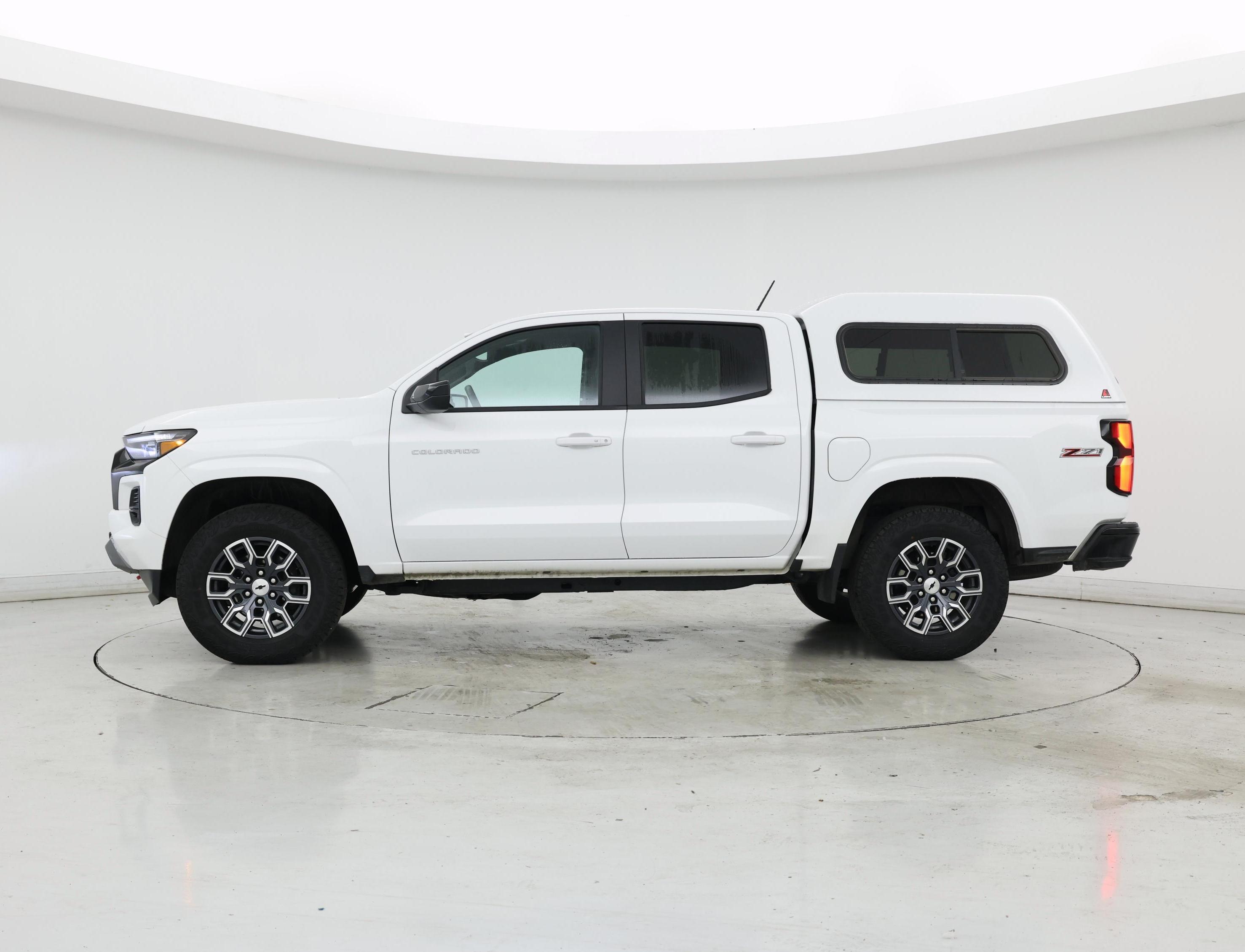 Thumbnail: 2024 Chevrolet Colorado - 3