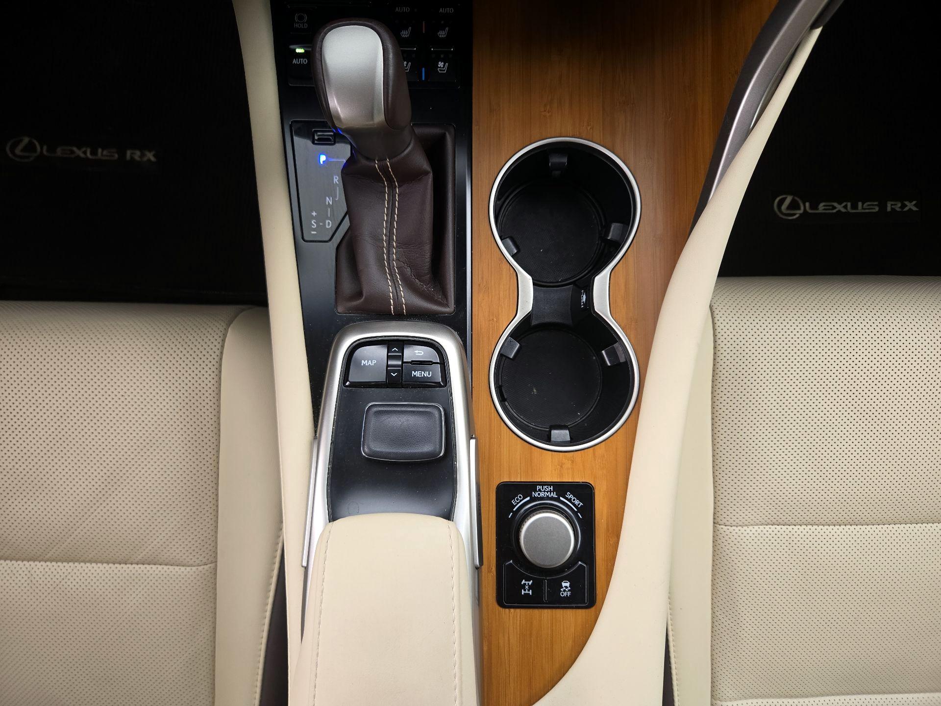 Thumbnail: 2017 Lexus RX - 18