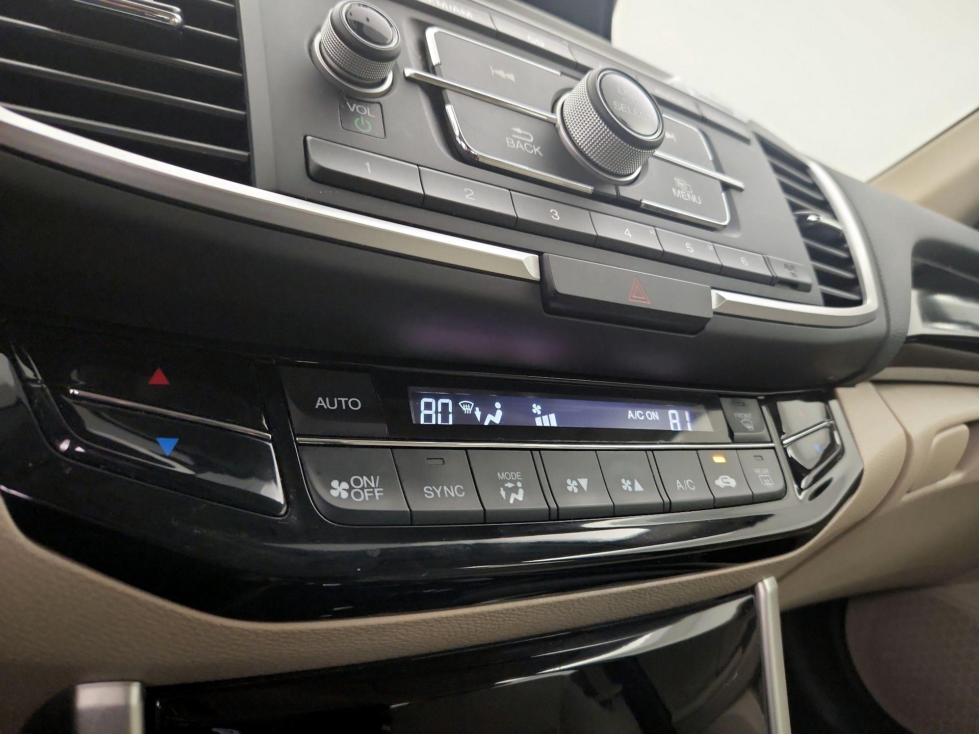 Thumbnail: 2016 Honda Accord - 16