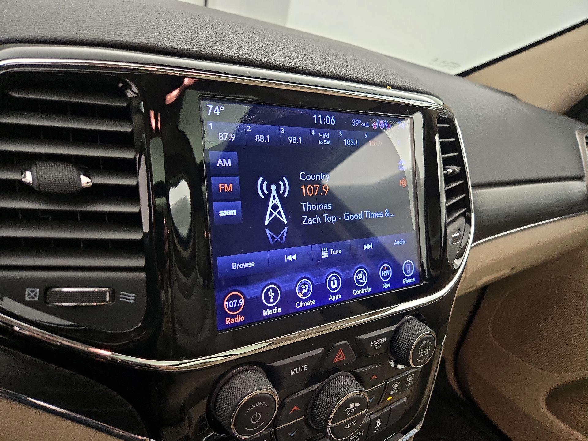 Thumbnail: 2019 Jeep Grand Cherokee - 16