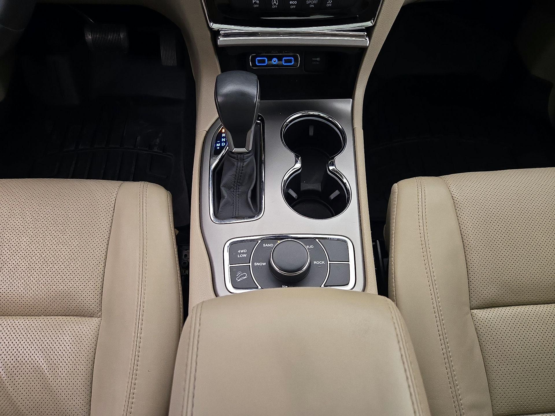 Thumbnail: 2019 Jeep Grand Cherokee - 18