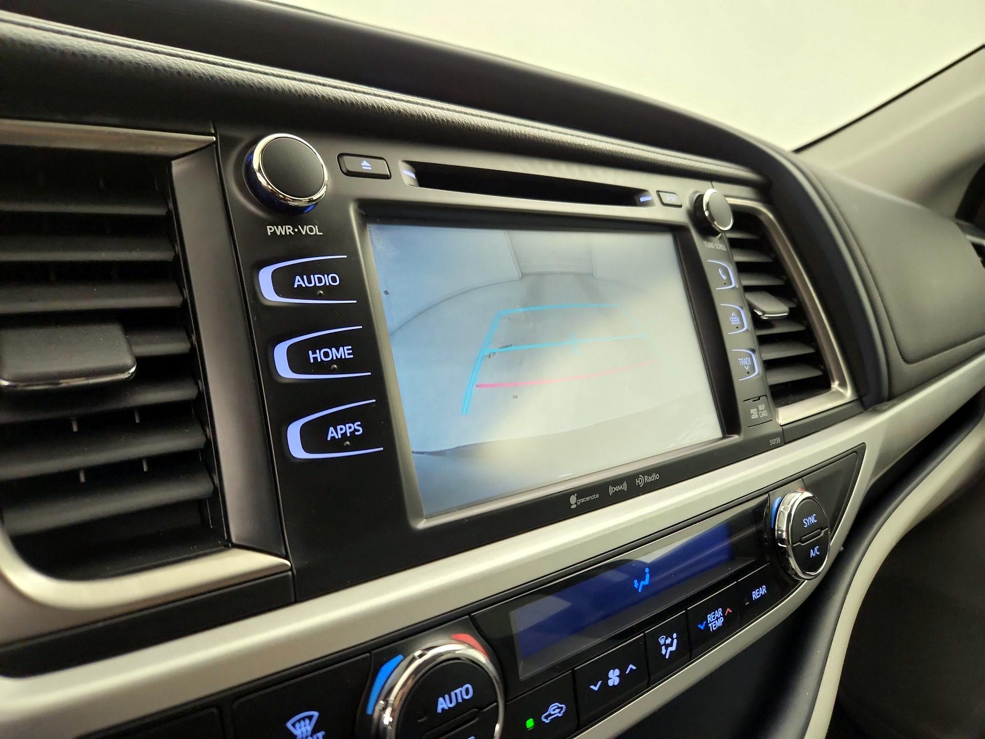 Thumbnail: 2016 Toyota Highlander - 15