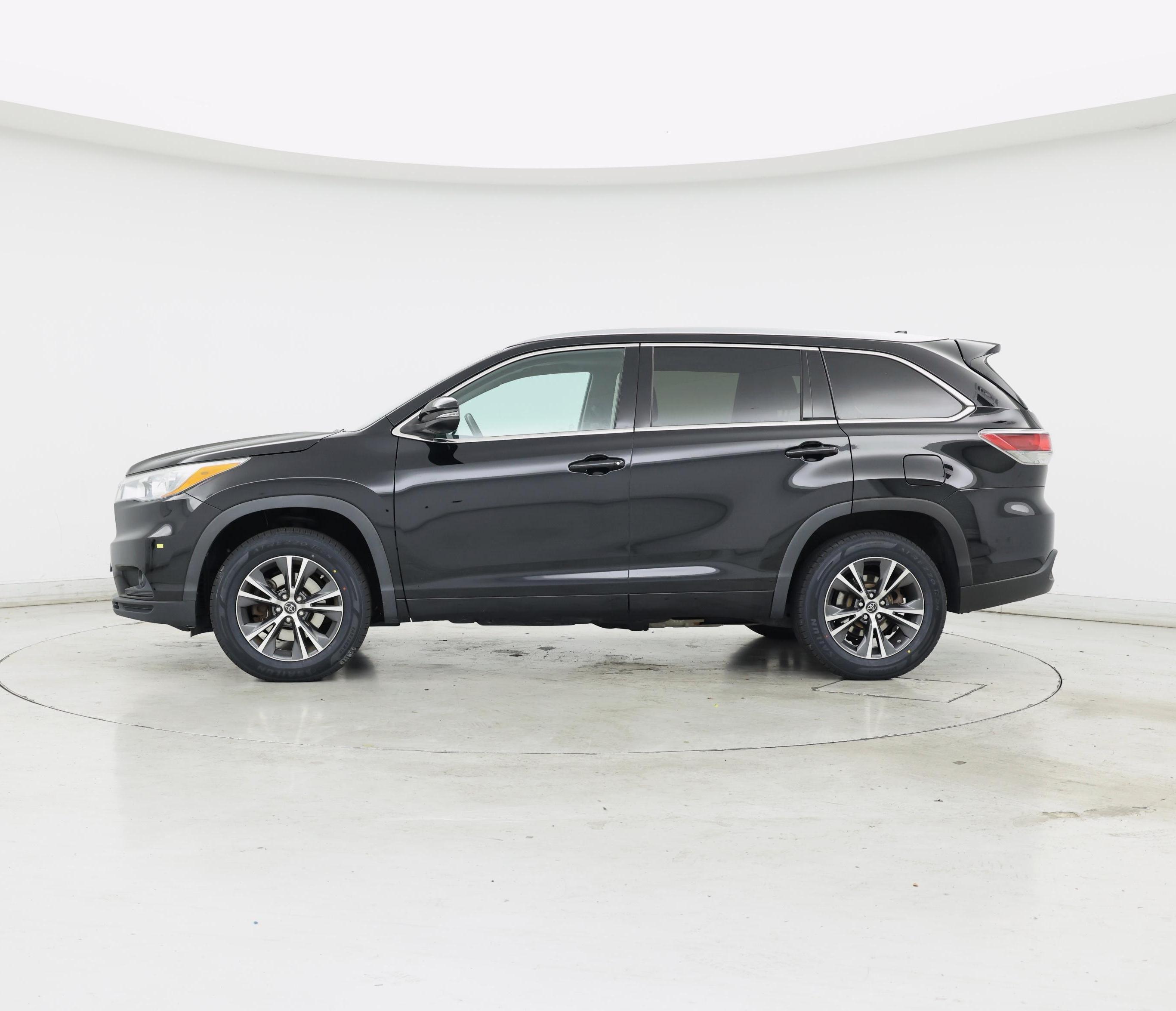 Thumbnail: 2016 Toyota Highlander - 3