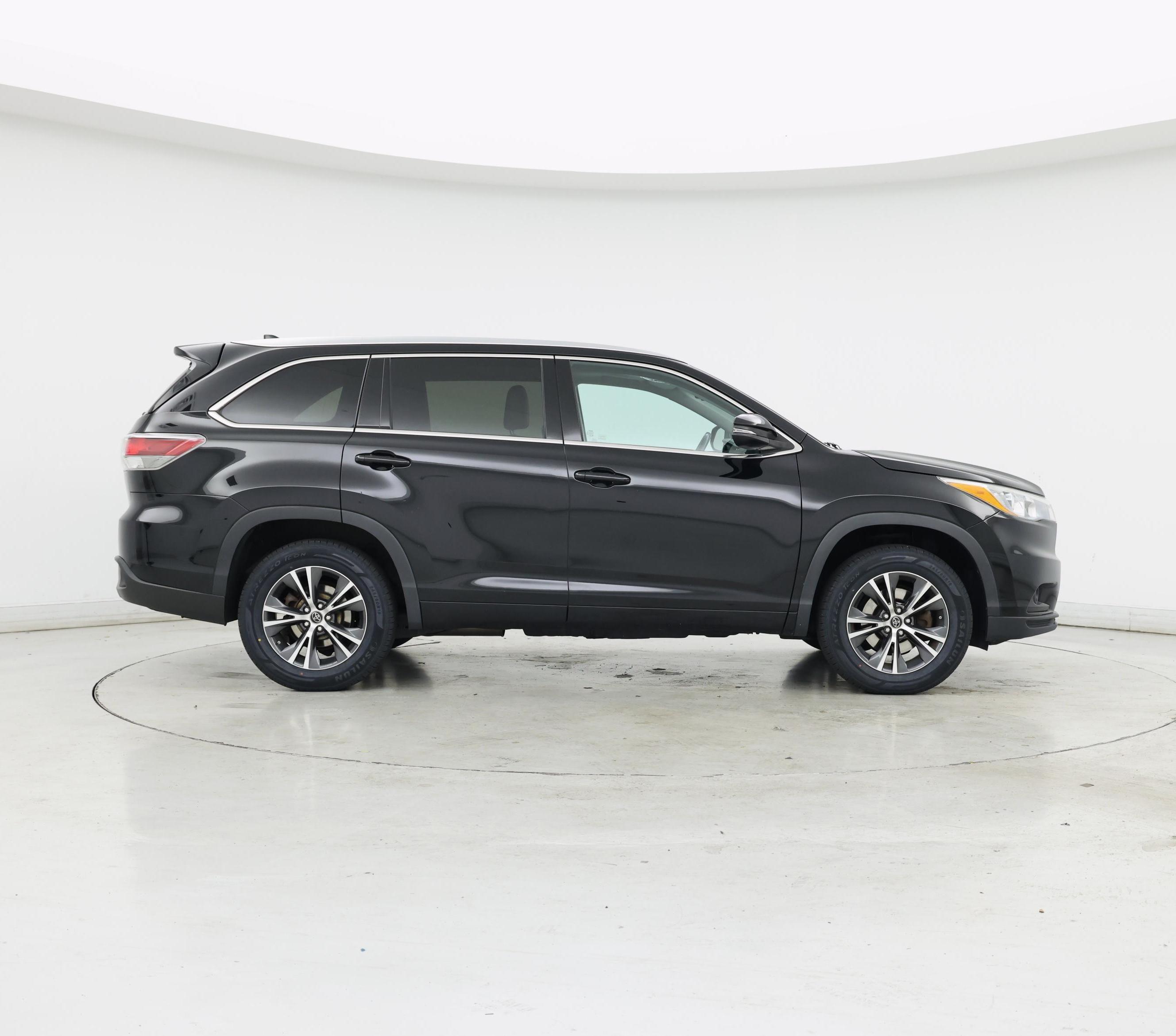Thumbnail: 2016 Toyota Highlander - 7