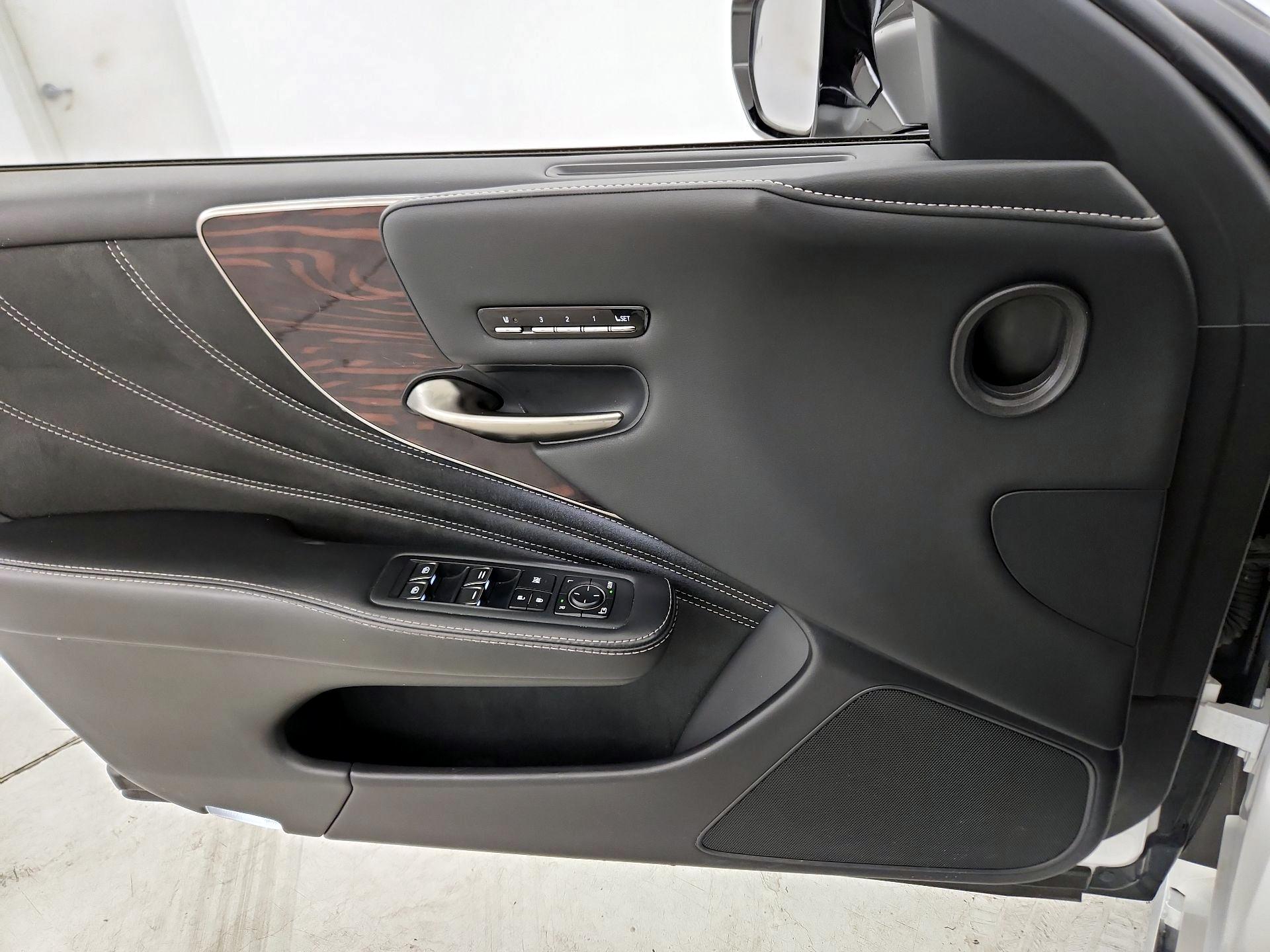 Thumbnail: 2018 Lexus LS - 12