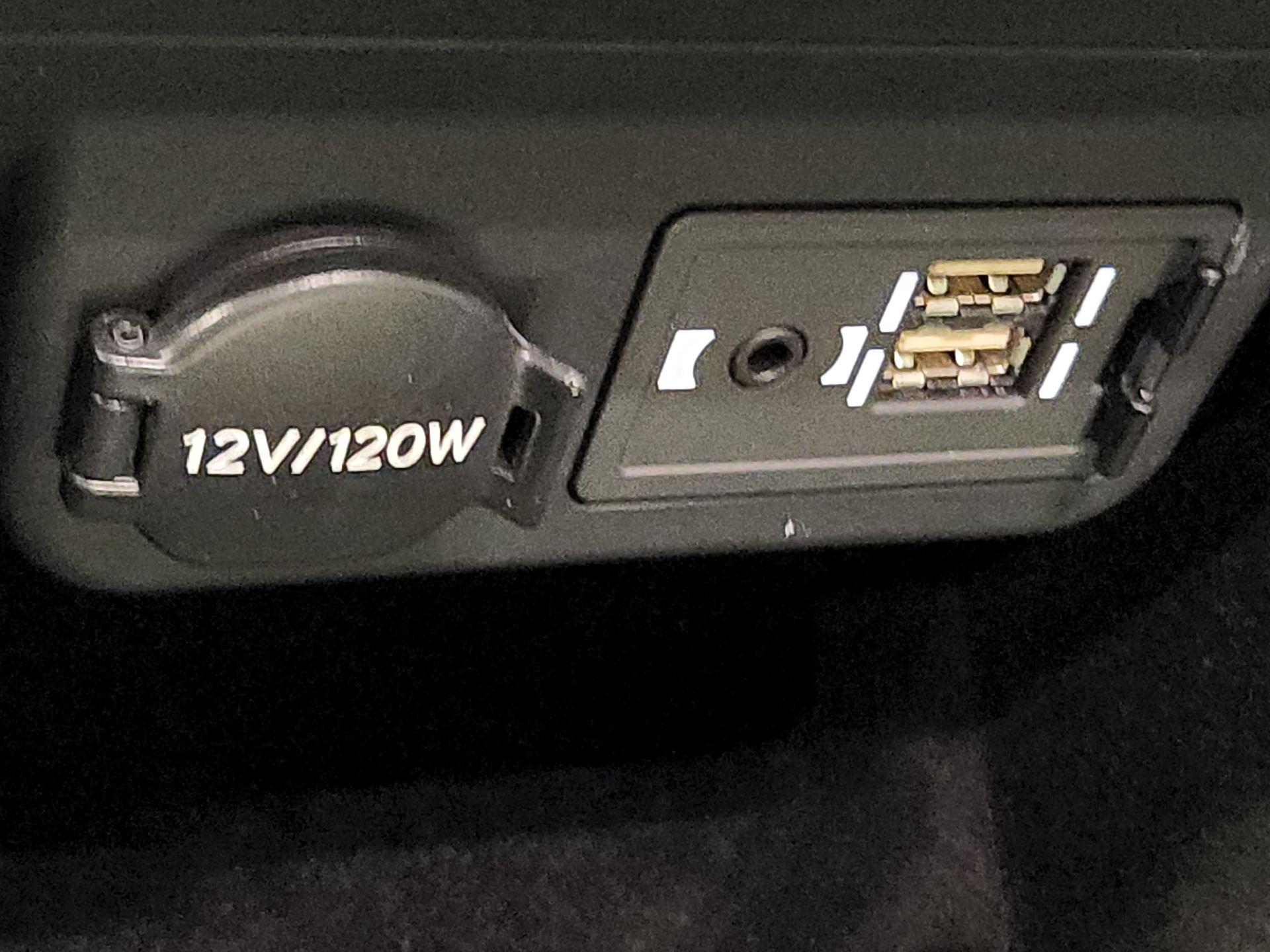 Thumbnail: 2018 Lexus LS - 19