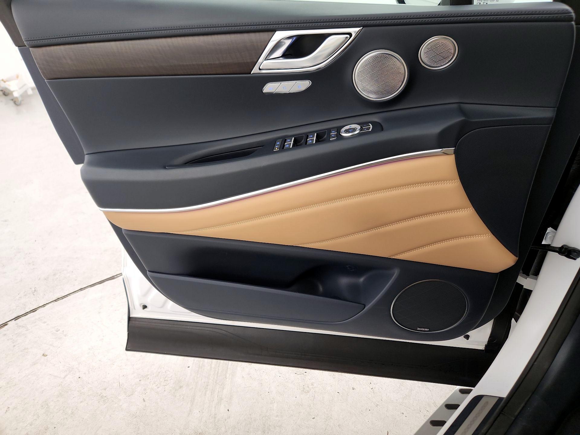 Thumbnail: 2024 Genesis GV80 - 12