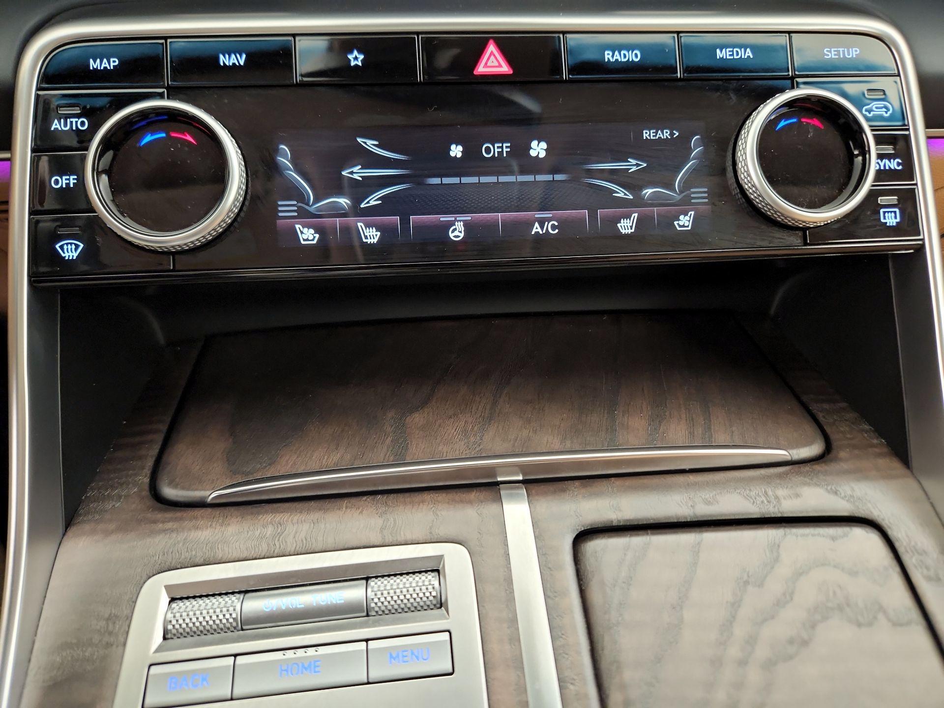 Thumbnail: 2024 Genesis GV80 - 17