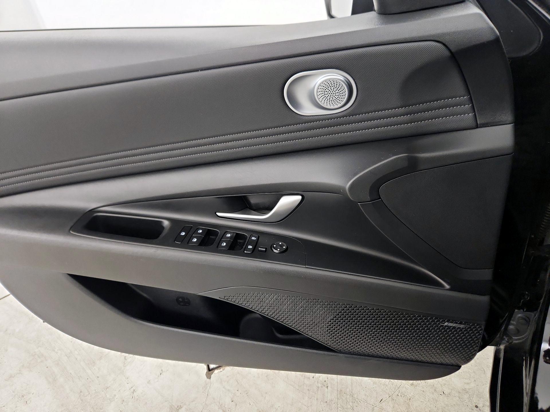 Thumbnail: 2023 Hyundai Elantra - 12