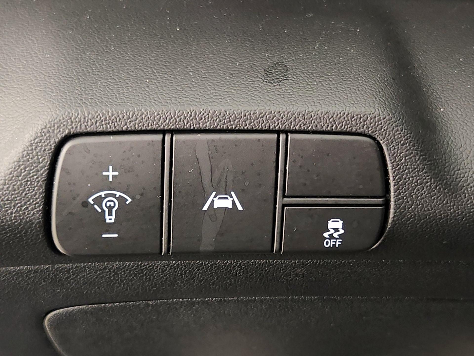 Thumbnail: 2023 Hyundai Elantra - 13