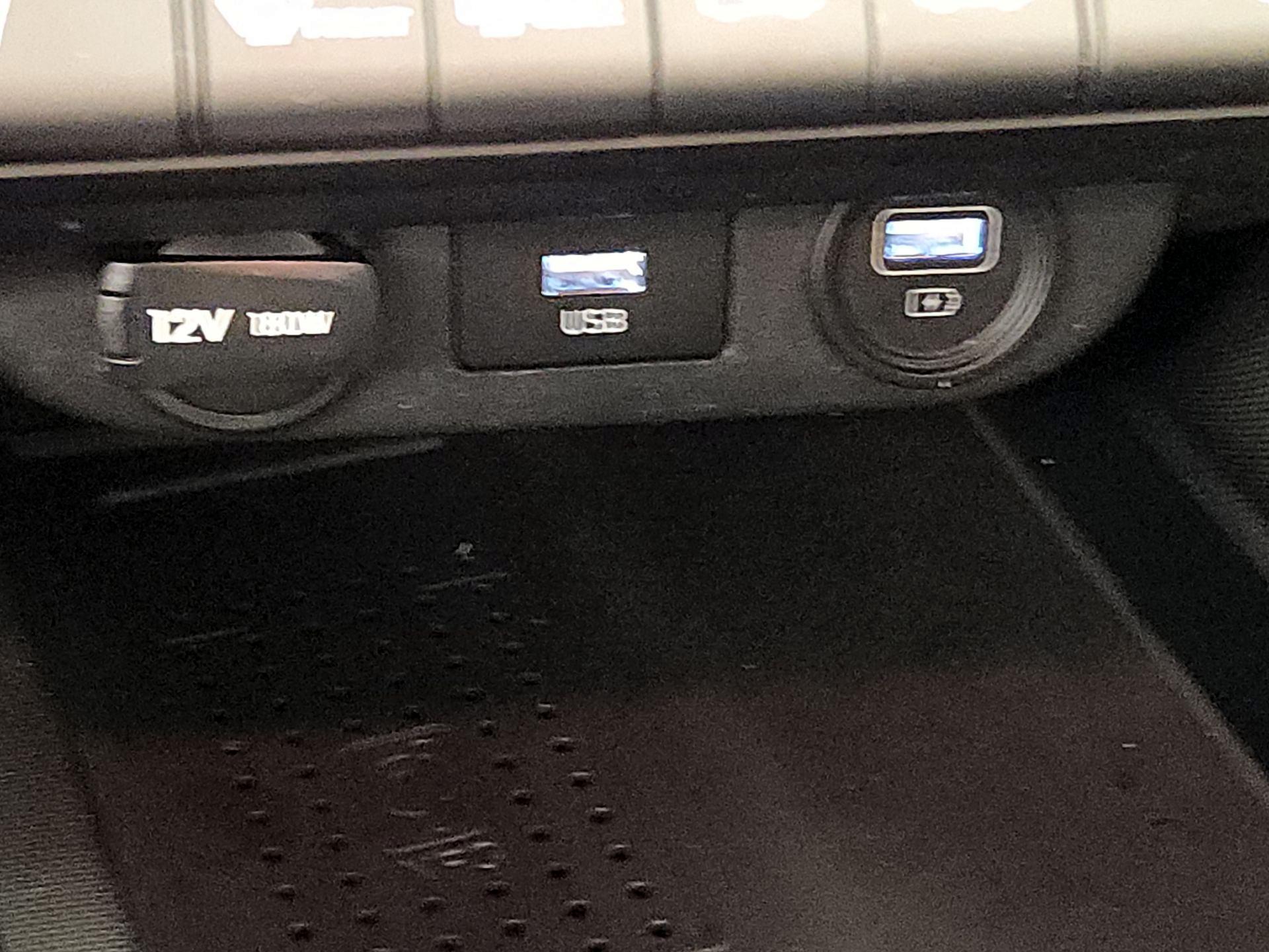 Thumbnail: 2023 Hyundai Elantra - 19