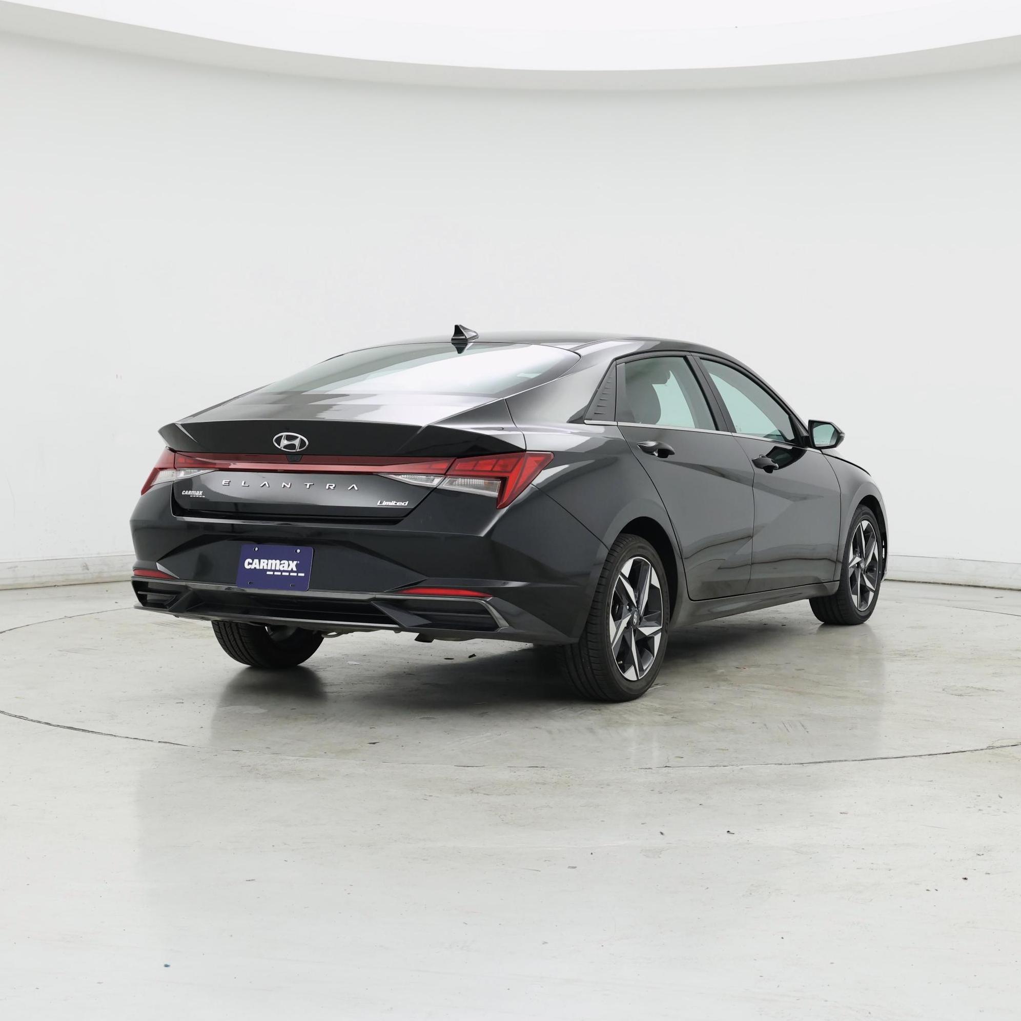 Thumbnail: 2023 Hyundai Elantra - 8