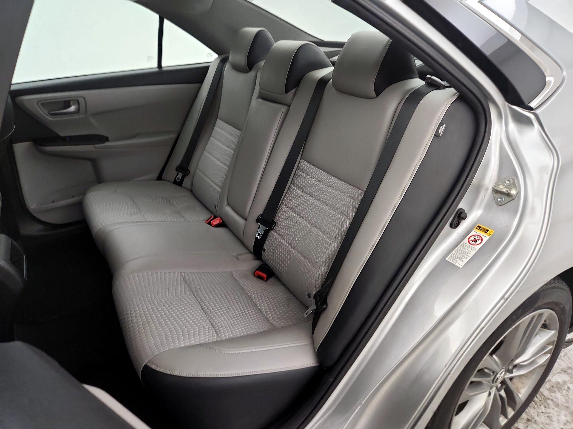 Thumbnail: 2015 Toyota Camry - 19