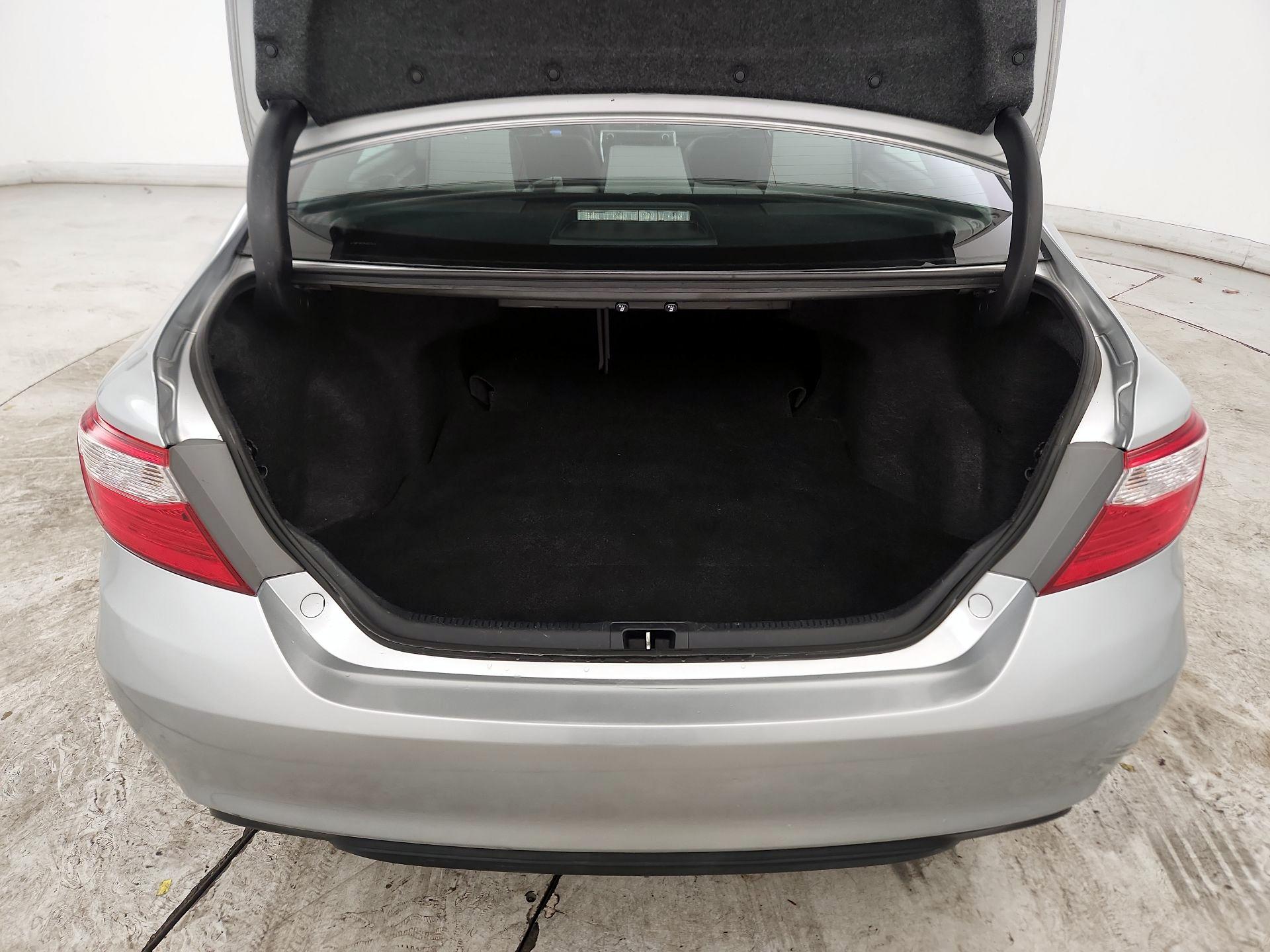 Thumbnail: 2015 Toyota Camry - 20