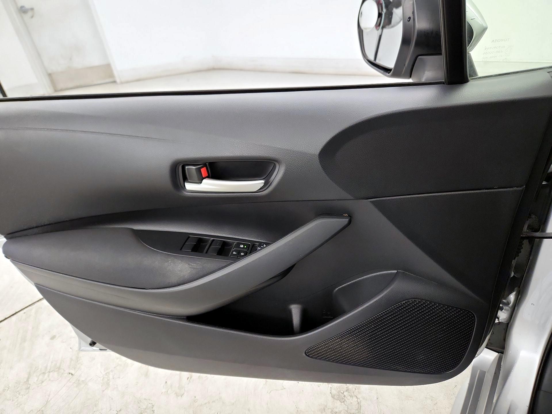 Thumbnail: 2021 Toyota Corolla - 12