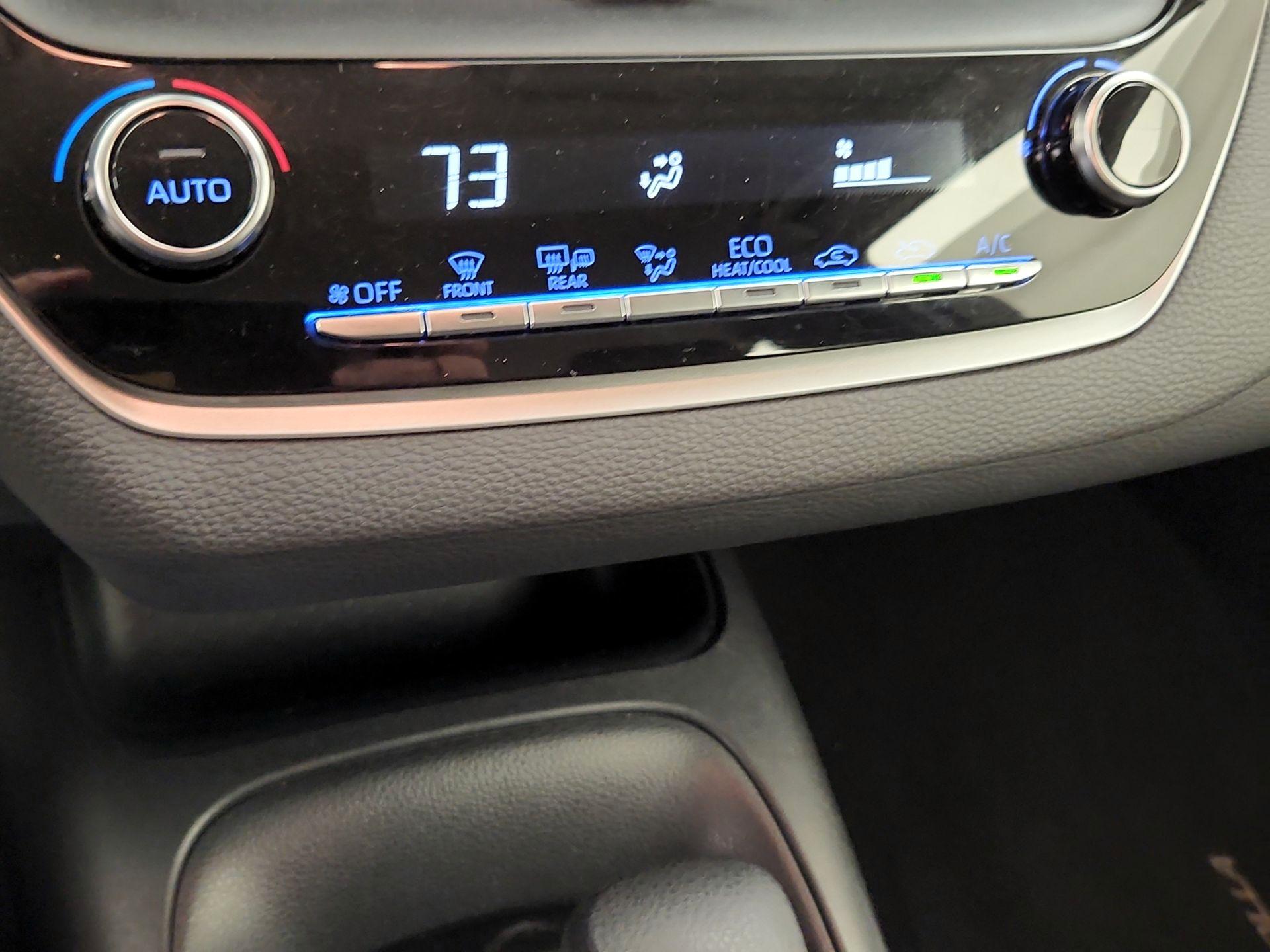 Thumbnail: 2021 Toyota Corolla - 17