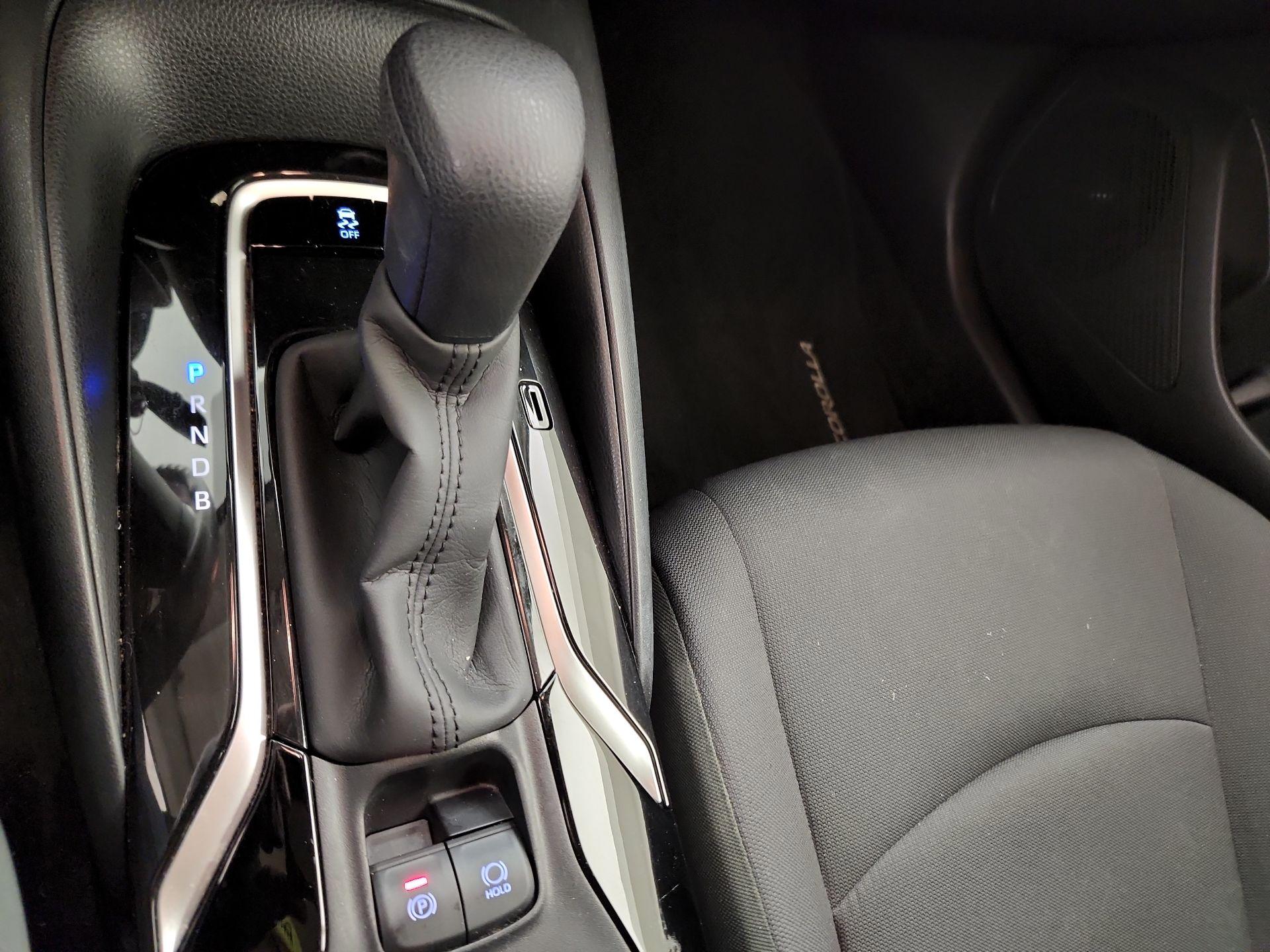 Thumbnail: 2021 Toyota Corolla - 18