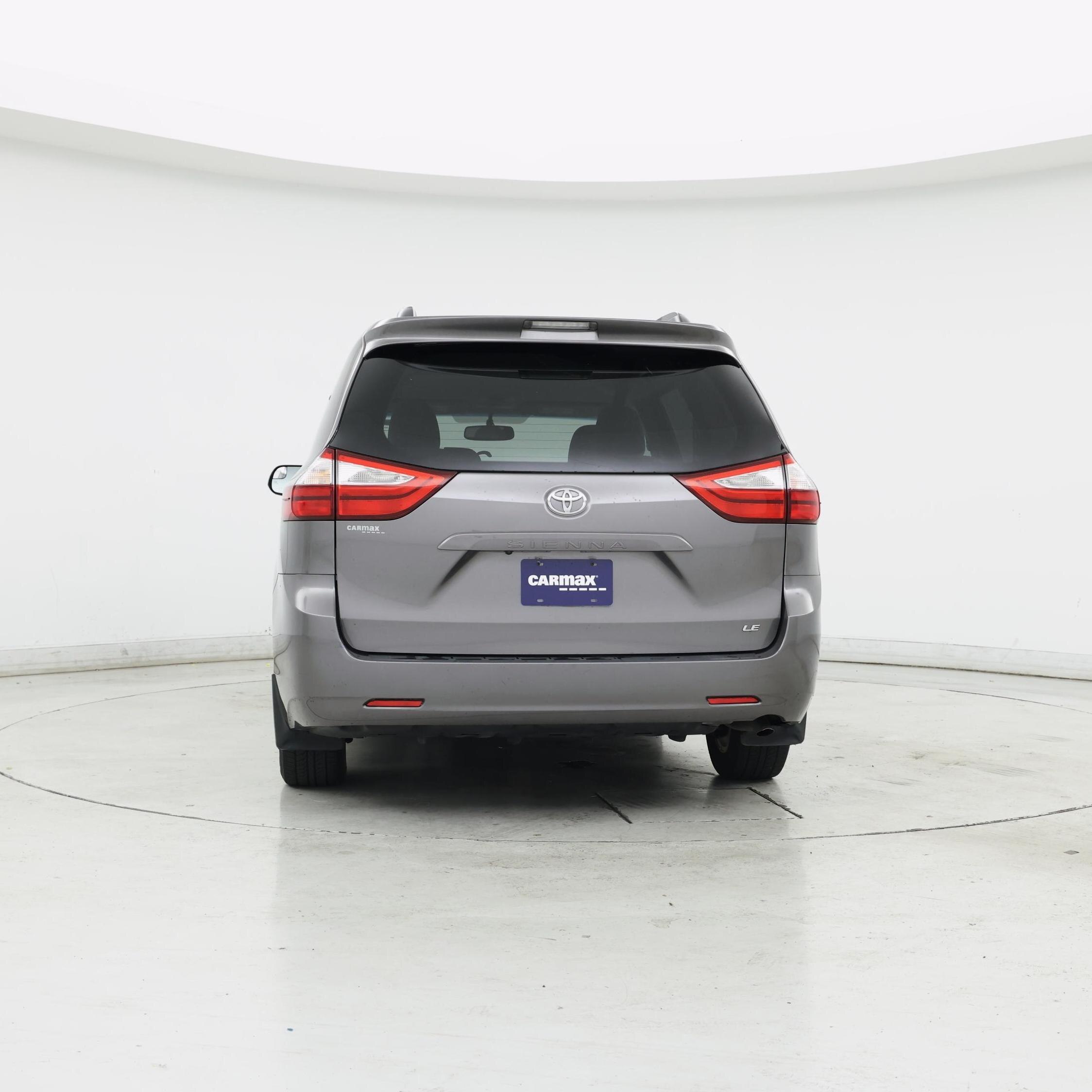 Thumbnail: 2017 Toyota Sienna - 6