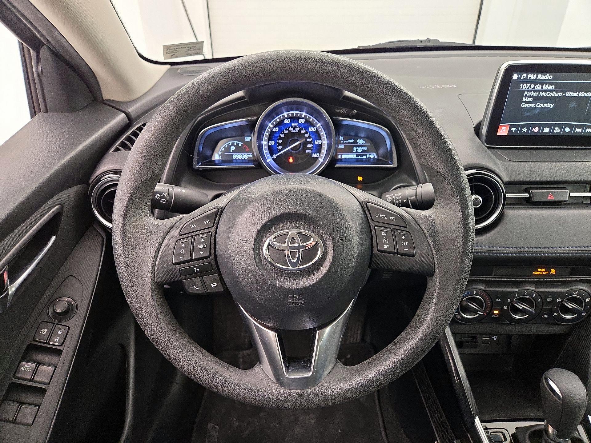 Thumbnail: 2017 Toyota Yaris iA - 10