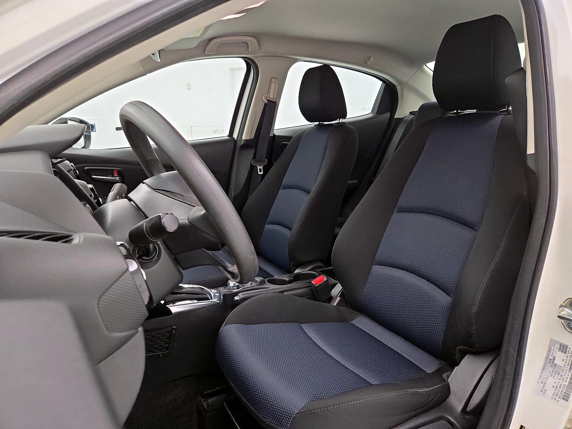 Thumbnail: 2017 Toyota Yaris iA - 11