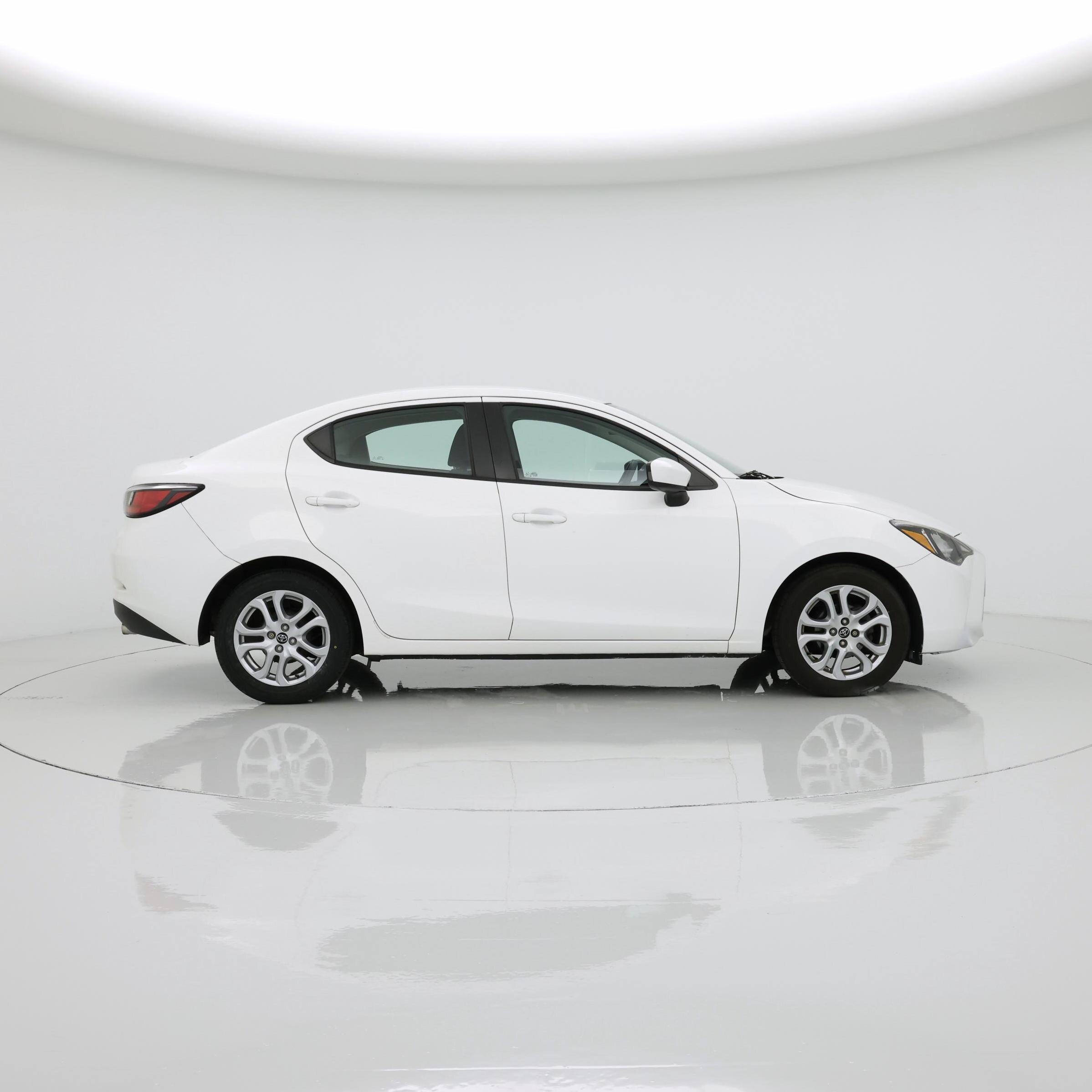 Thumbnail: 2017 Toyota Yaris iA - 7