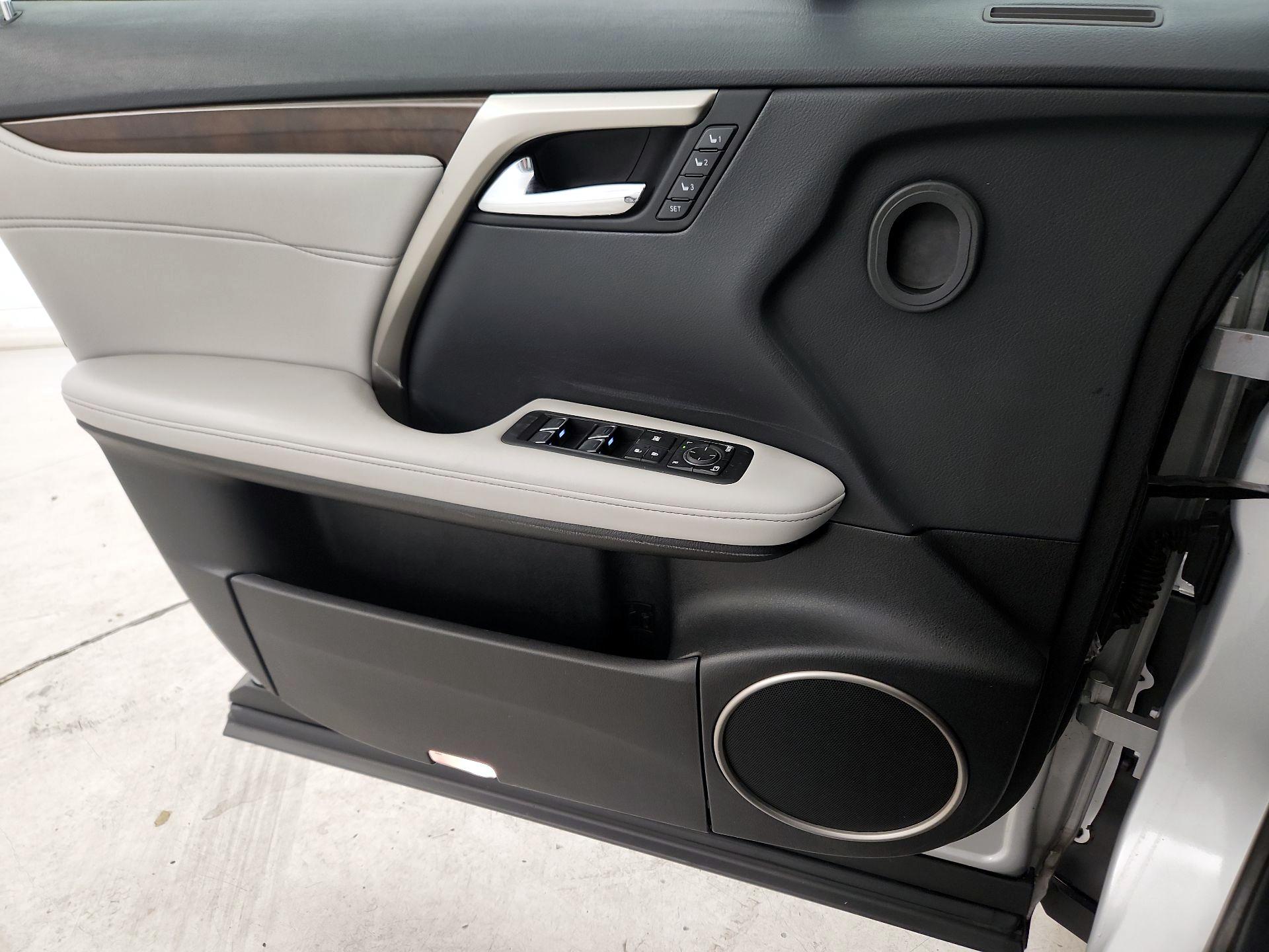 Thumbnail: 2019 Lexus RX - 12